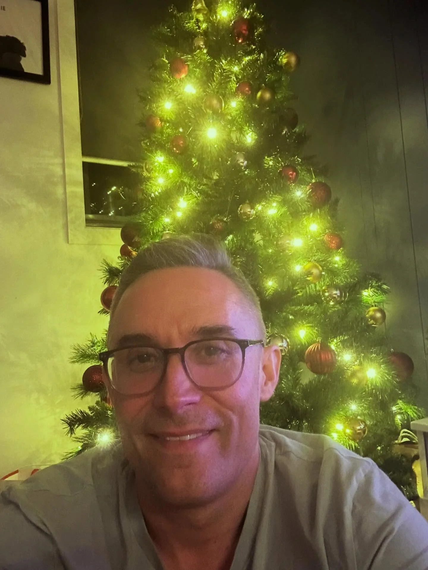 Merry Christmas 🎄
Grateful for the people, moments and lessons this year has brought.
Wishing you and all yours a day filled with love, laughter and a little rest. ❤️