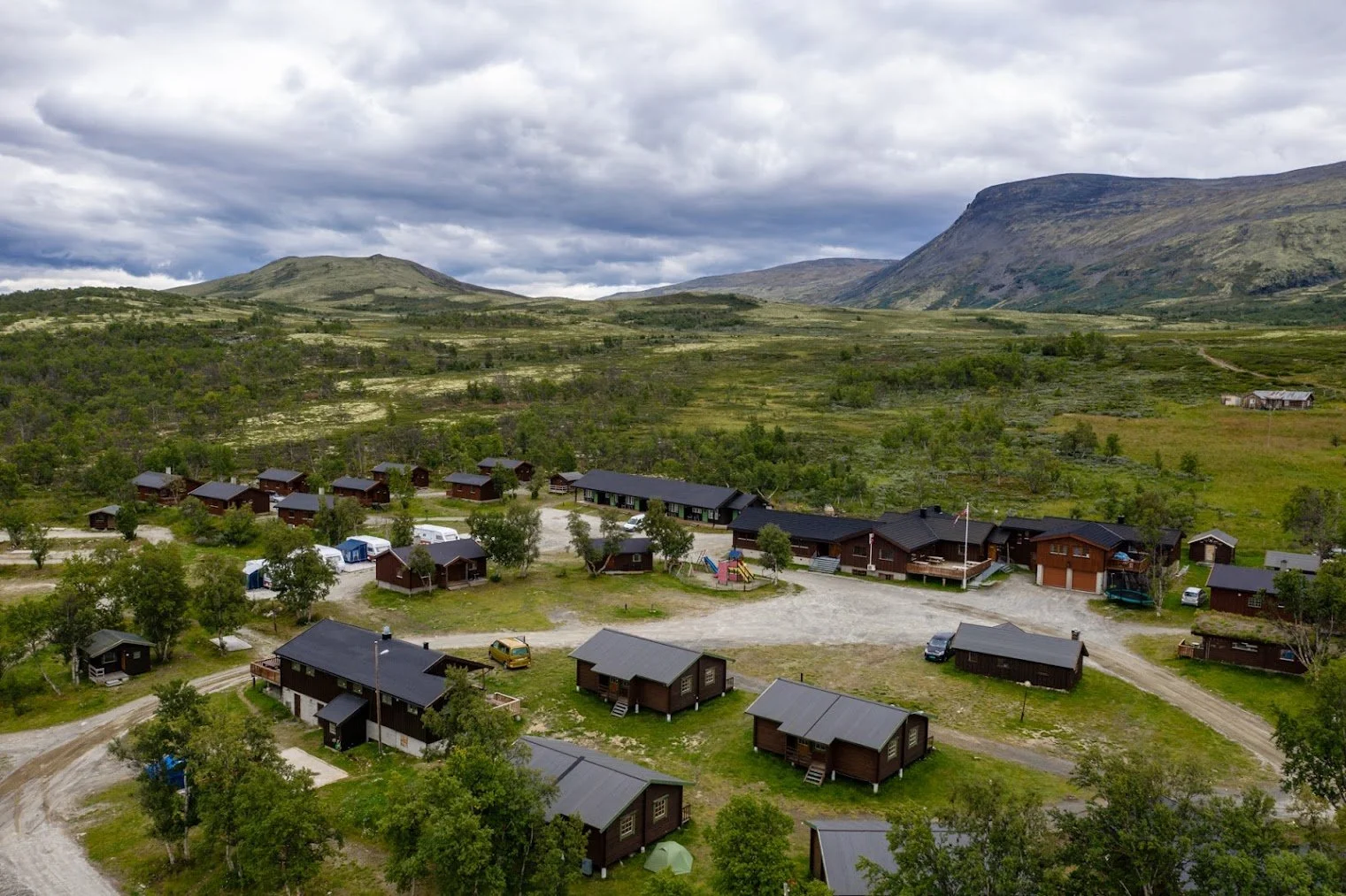Dovrefjell Lodge – campervan pitches and tent camping surrounded by Norwegian mountain wilderness, near Dombås
