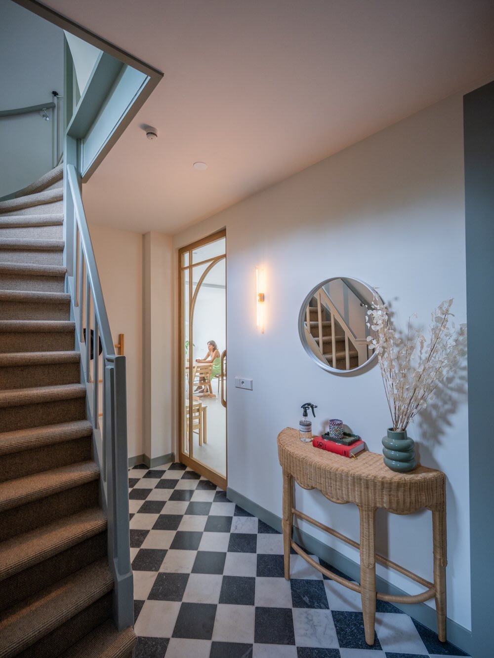 Toen wij ons huis verbouwden, wilden we natuurlijk het liefst alles meteen goed doen.

Maar ja&hellip; er is altijd een budget, er zijn altijd keuzes en op een gegeven moment moet je ook gewoon ergens een streep zetten.

Bij ons was dat de zolder. We
