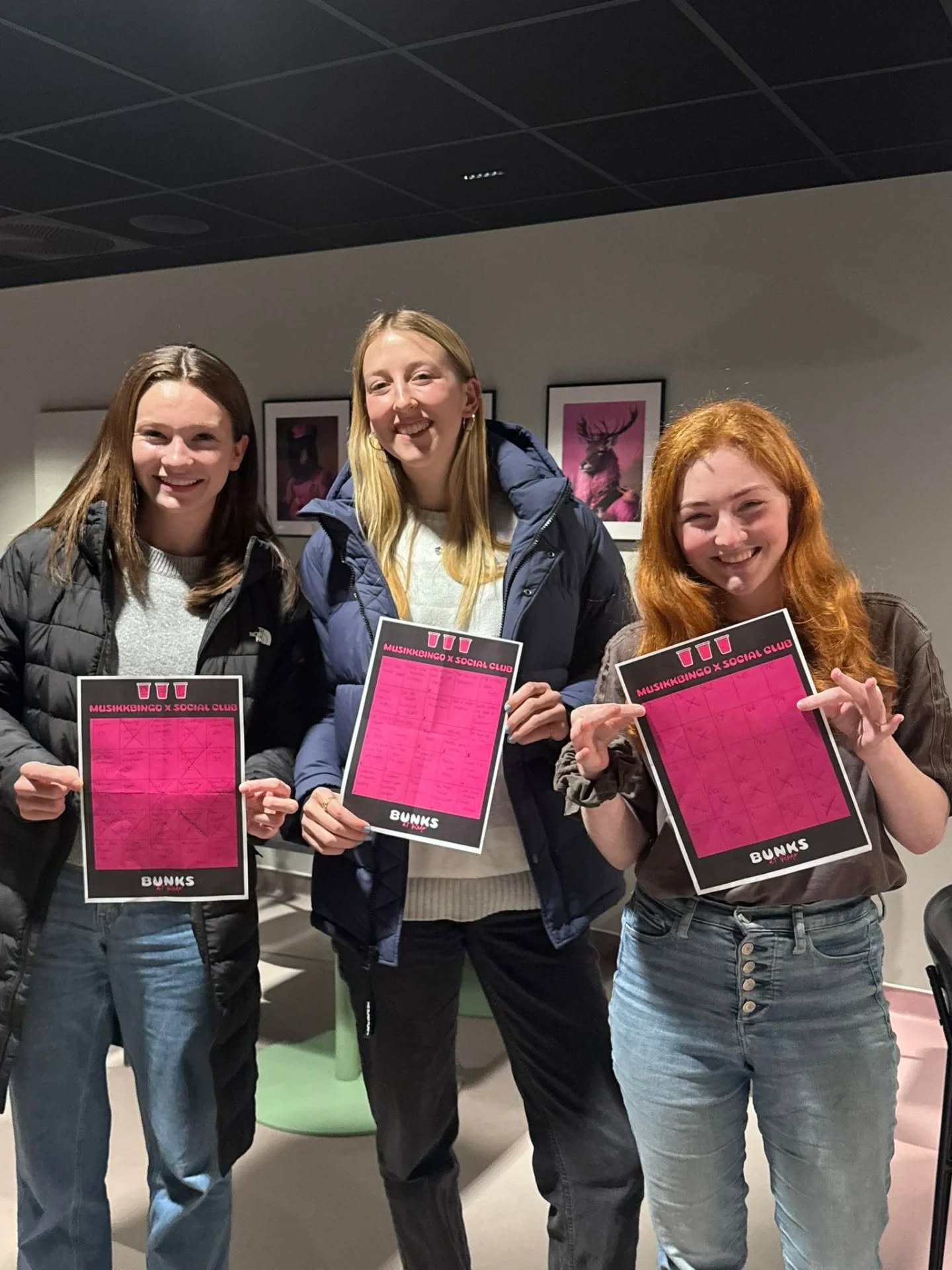 Painting and Musico Bingo never fails 😎

#hostel #solotraveller❤️ #visitoslo