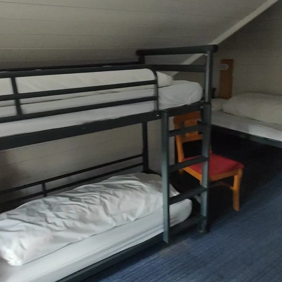 Private room in youth hostel for families