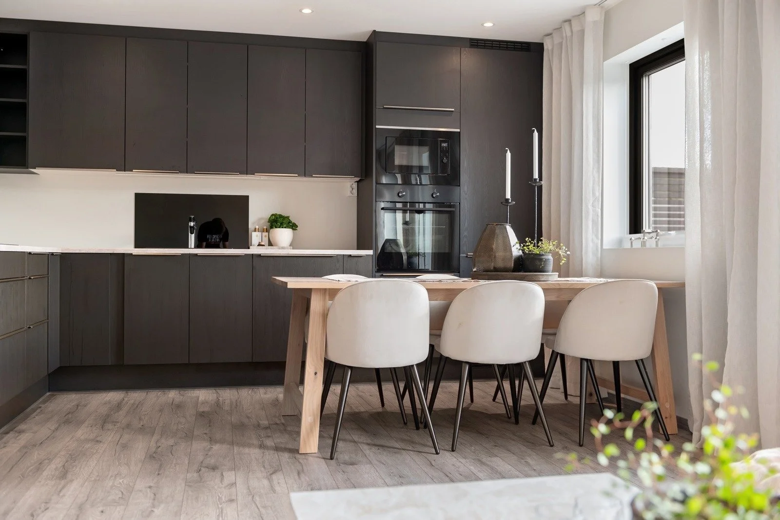 Sponvikveien 2j kjøkken.jpg