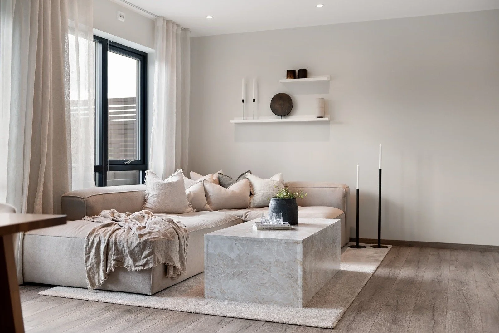 sponvikveien 2j stue.jpg