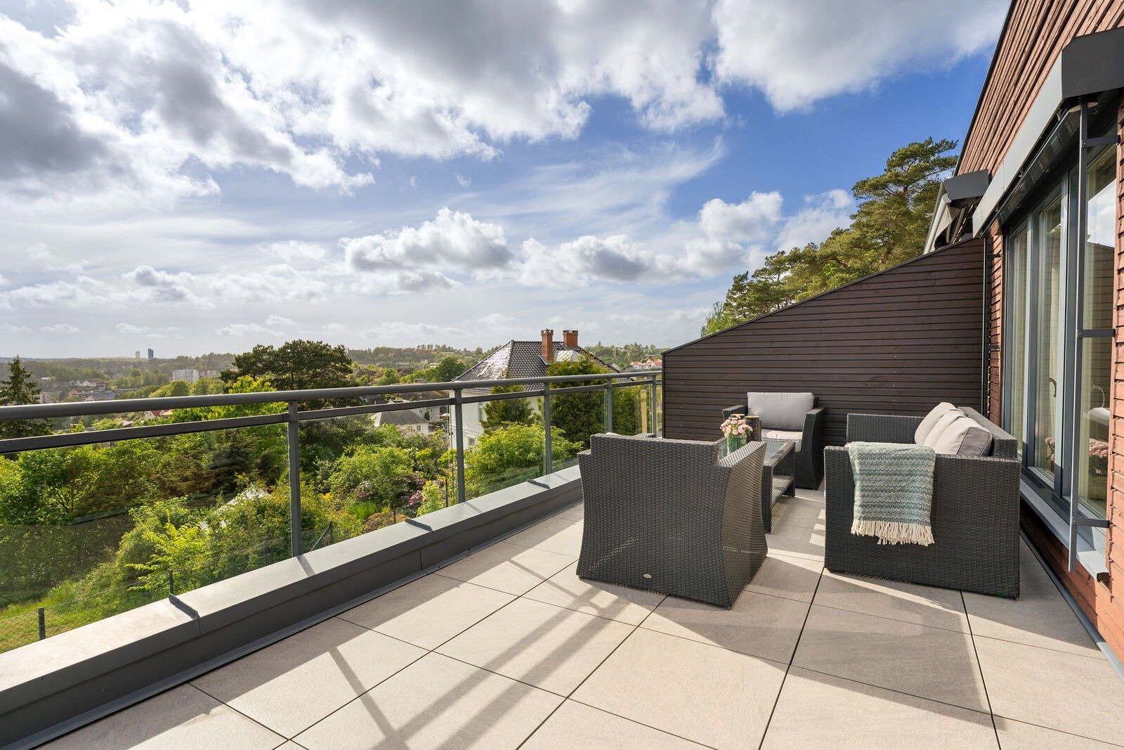 imgi_8_Large (2).jpg