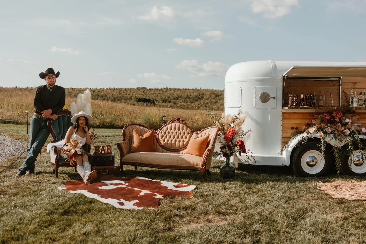 Photo: Nicole Faith Photography
Venue: Springvale Farm
Decor: Something Borrowed WV
Florals: Shabby Chic Custom Designs