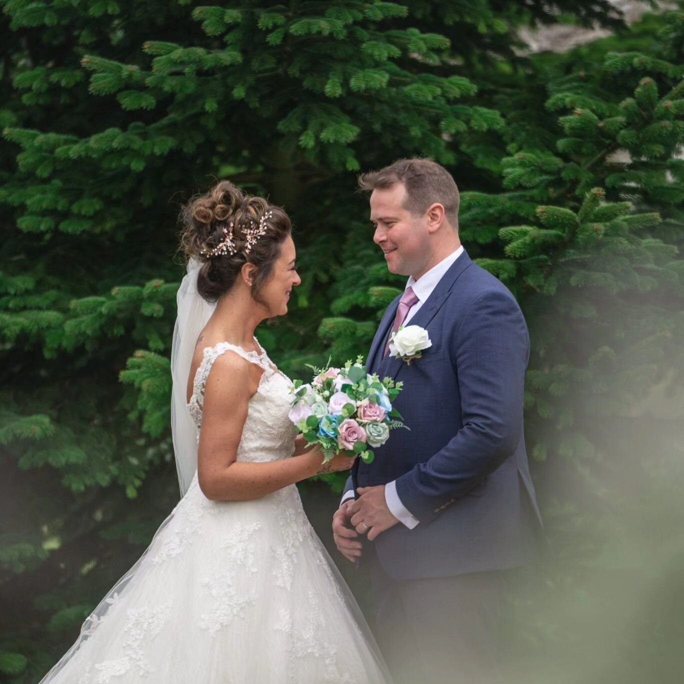 Tucked away in the Suffolk countryside, sometimes you'll feel like it's just the two of you 👫🏻

Exclusively yours.

📷: @soulful.reflection

#wedding #weddingvenue #suffolkwedding #exclusivevenue #Woodbridge #weddingphotography #bride #bridegroom #