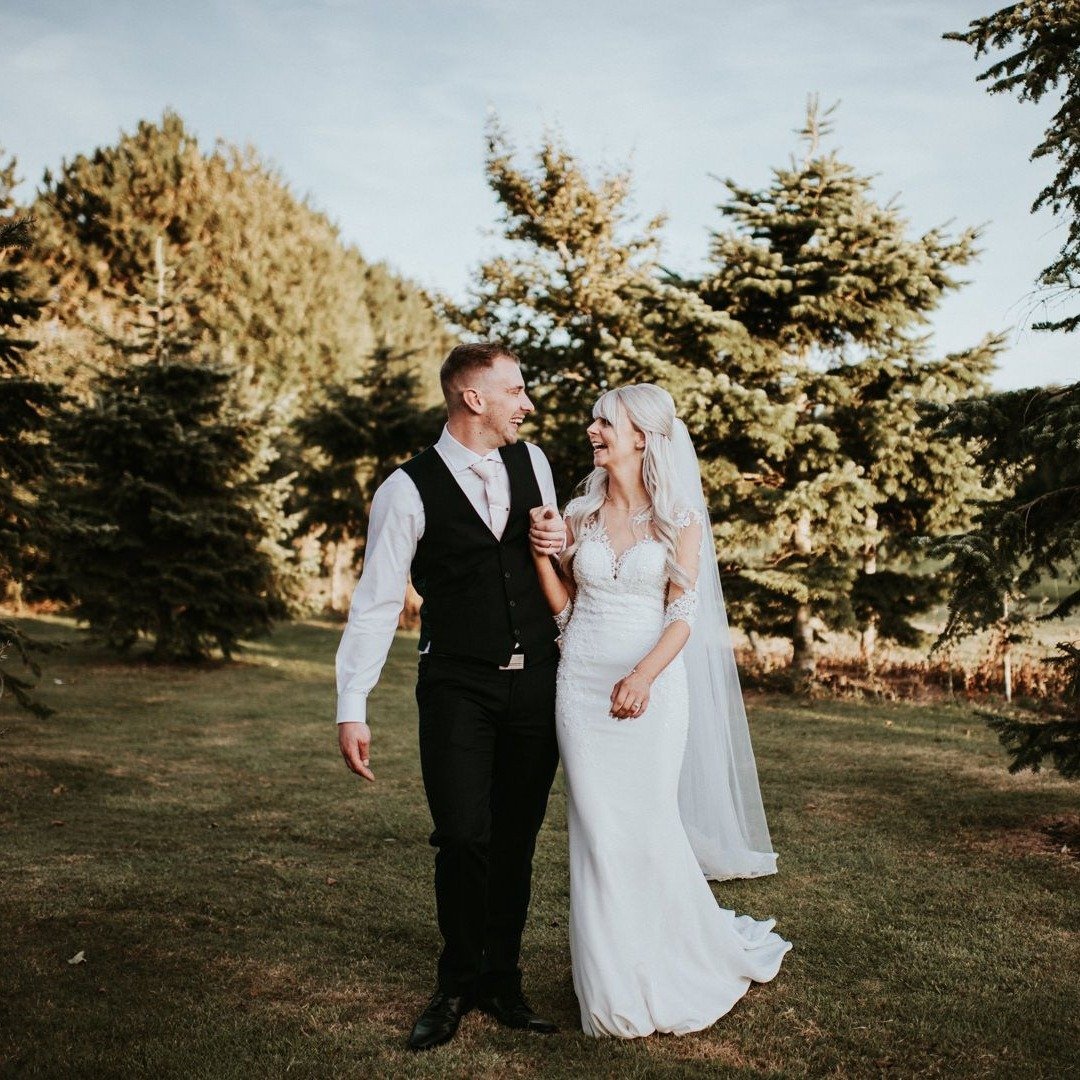 Create the most special day with a truly unique and bespoke wedding package.

🌳 acres of beautiful Suffolk countryside to enjoy exclusively
🤵👰 many options for your wedding ceremony
🎪 luxury marquee wedding reception
🛀 on site accommodation
👌 f