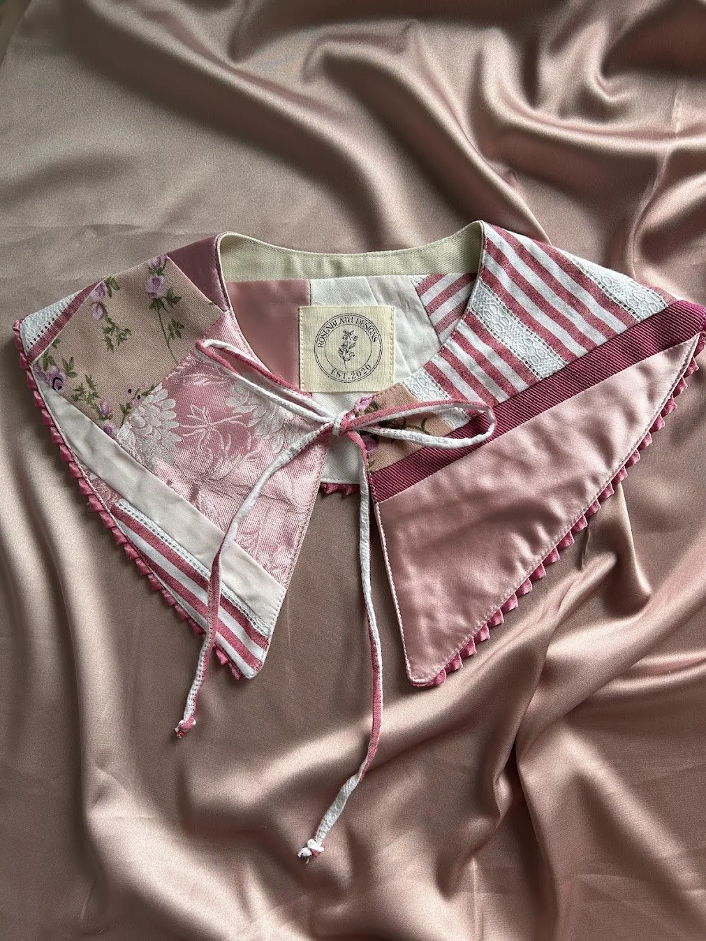 Scrappy Faux Collar (Pink)