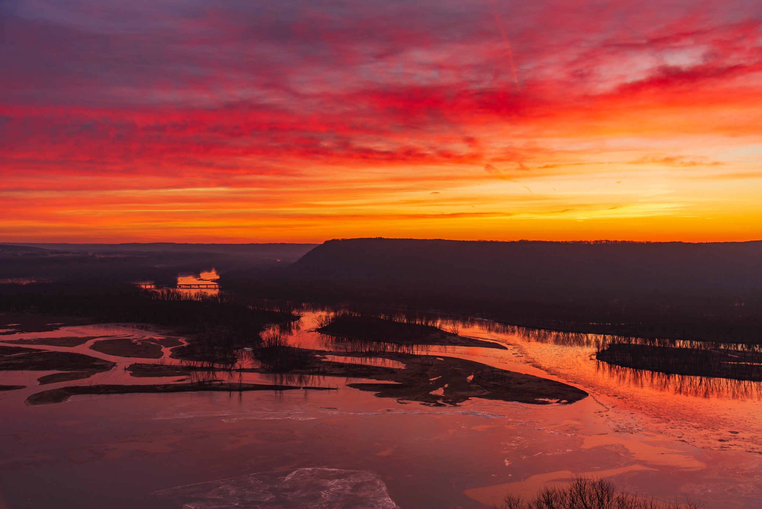 solstice sunrise pikes peak mississippi River.jpg