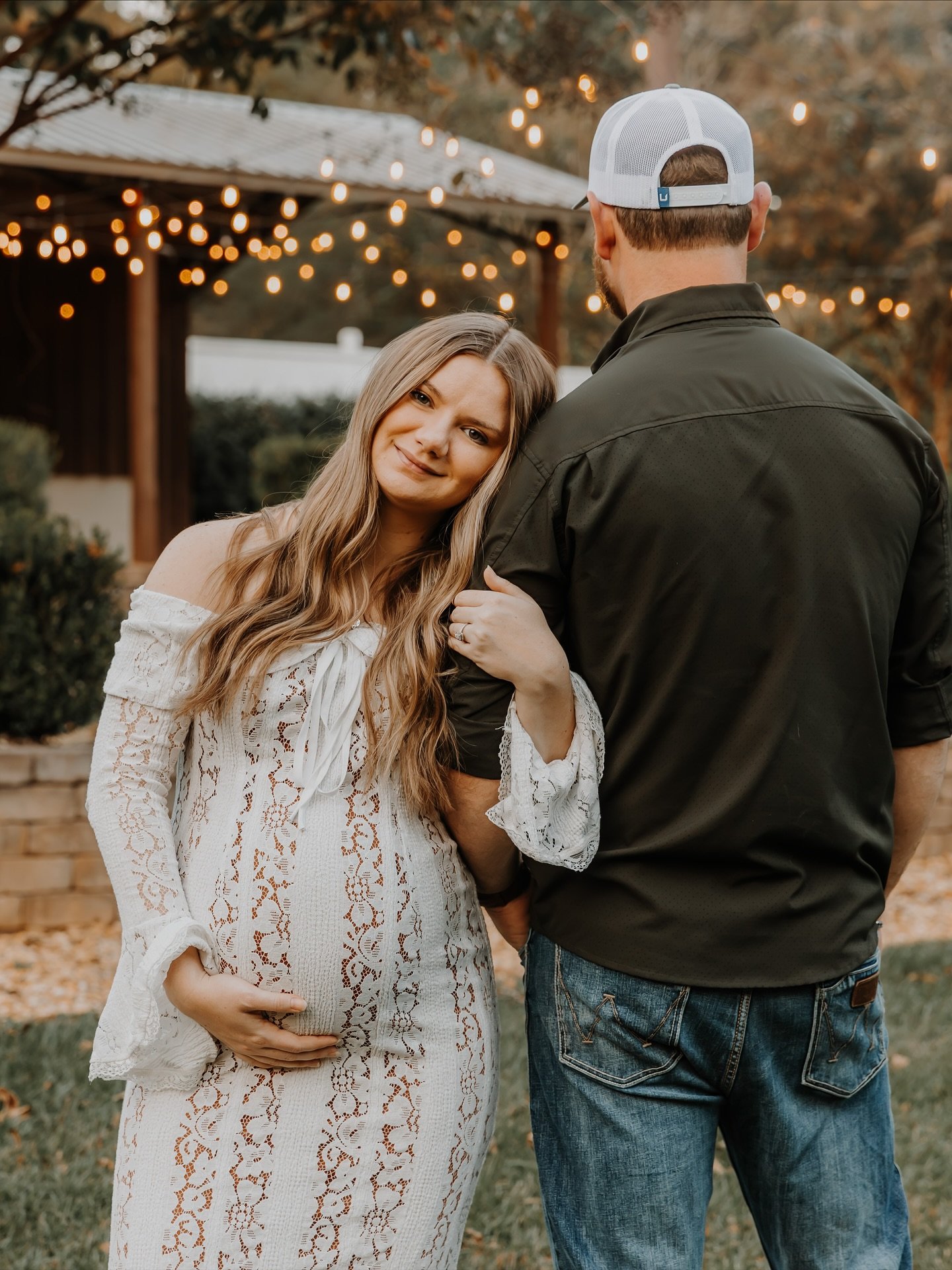 Beautiful shots from @trisglazephotos 
&bull;
Fall at the barn is our favorite time of year!
&bull;
Simple &bull; Serene &bull; Southern