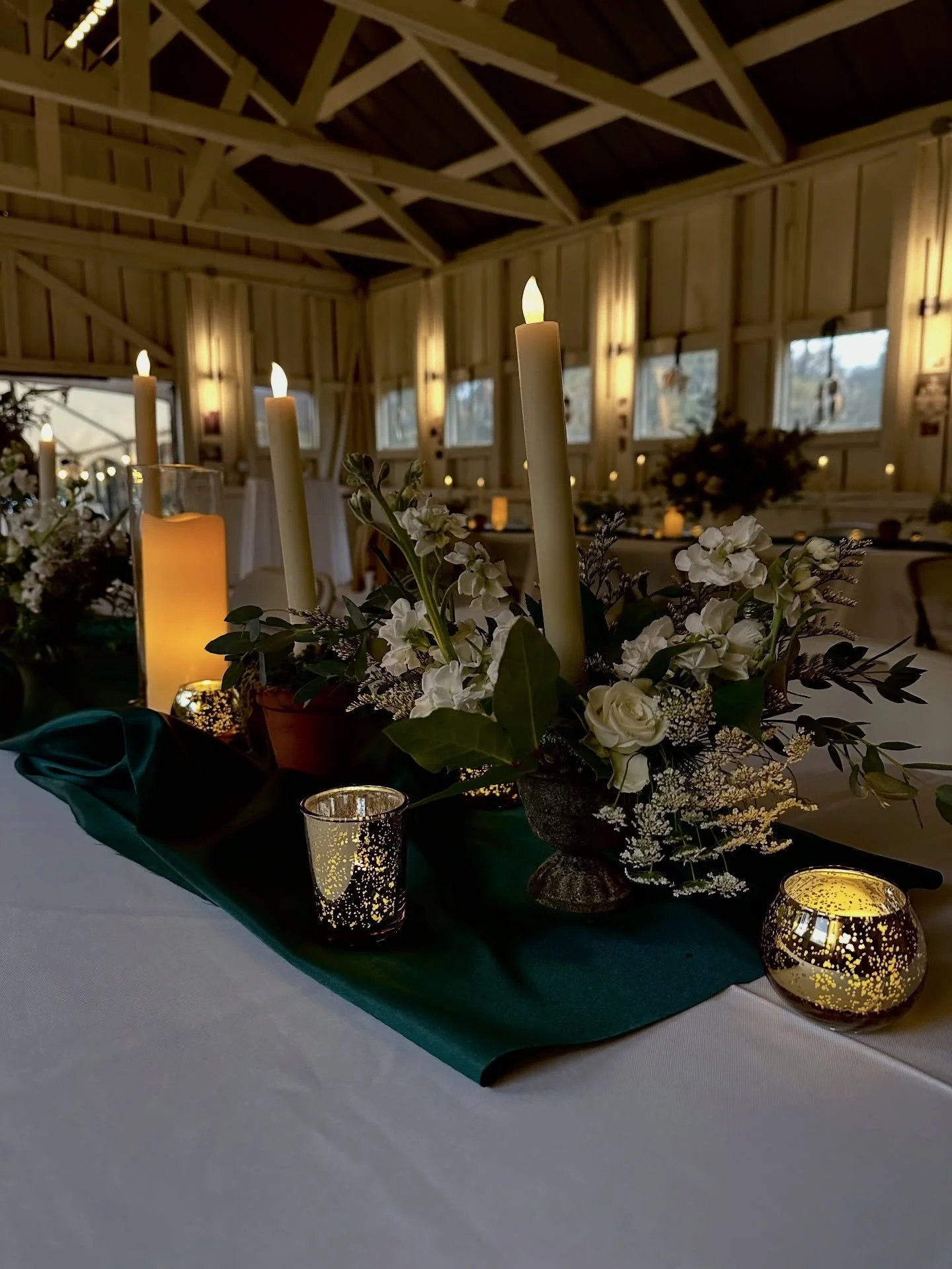 Tablescapes inside the barn for a 70th birthday party in November.
&bull;
Our lights are dimmable so you can create any dreamy vibe you like!
&bull;
@haley.browning 
@elizabethb.09 
@itmoutdoors
