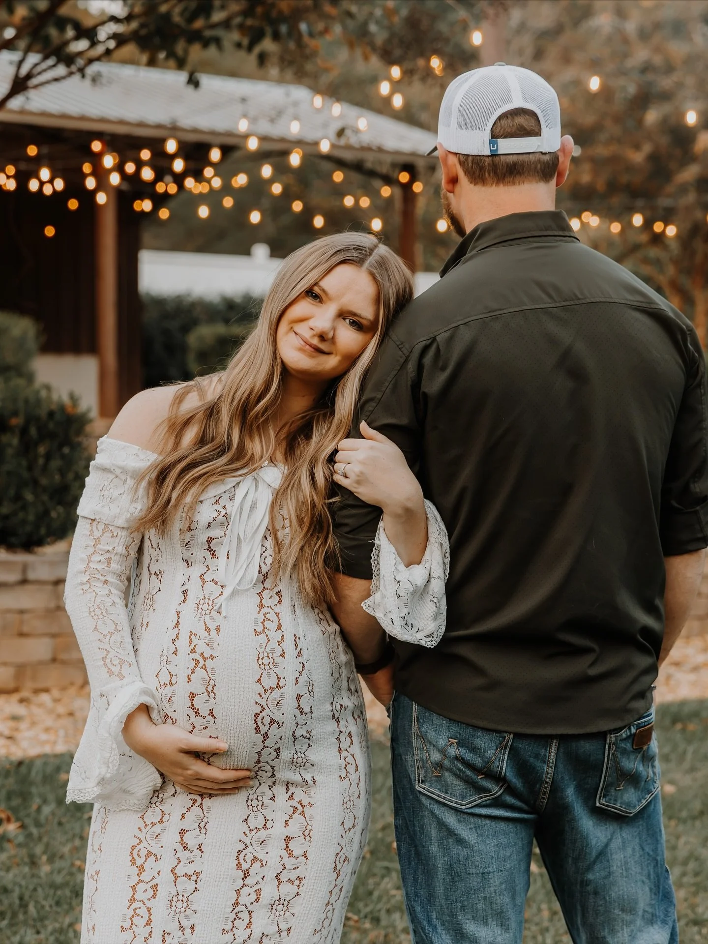 Beautiful shots from @trisglazephotos 
&bull;
Fall at the barn is our favorite time of year!
&bull;
Simple &bull; Serene &bull; Southern
