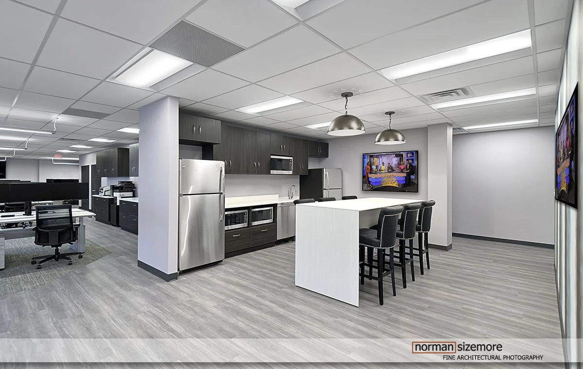 Modern Office Kitchen - — Norman Sizemore | Chicago-based architectural ...