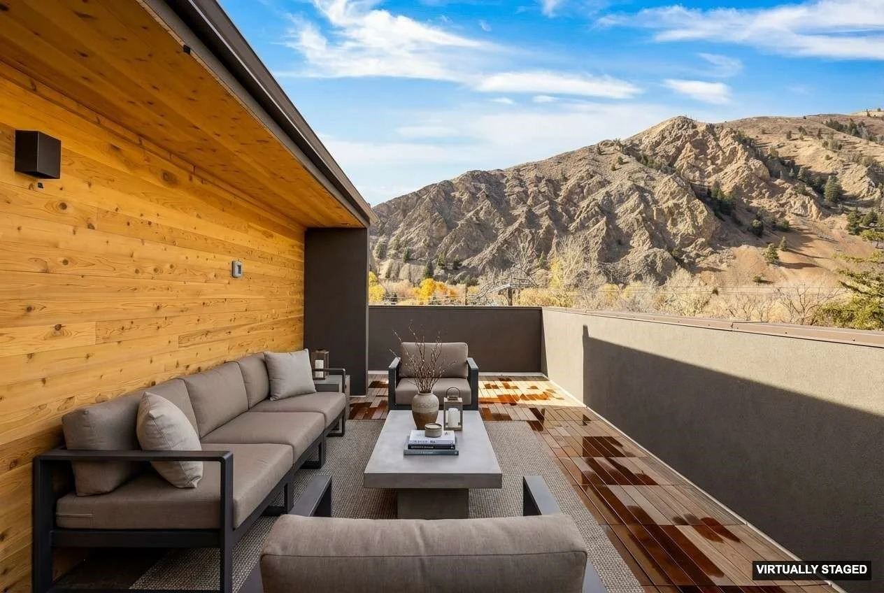 026_Rooftop Deck.jpg