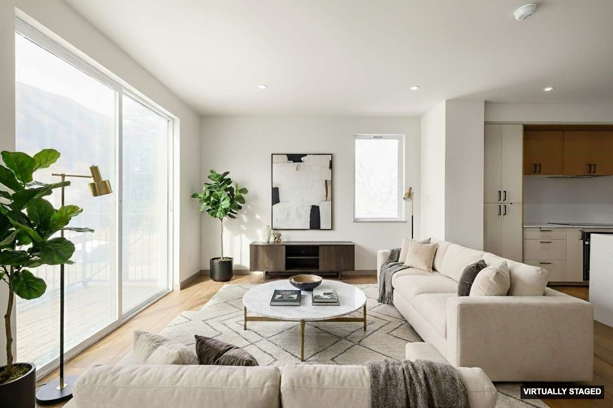 006_Light & Open Great Room.jpg