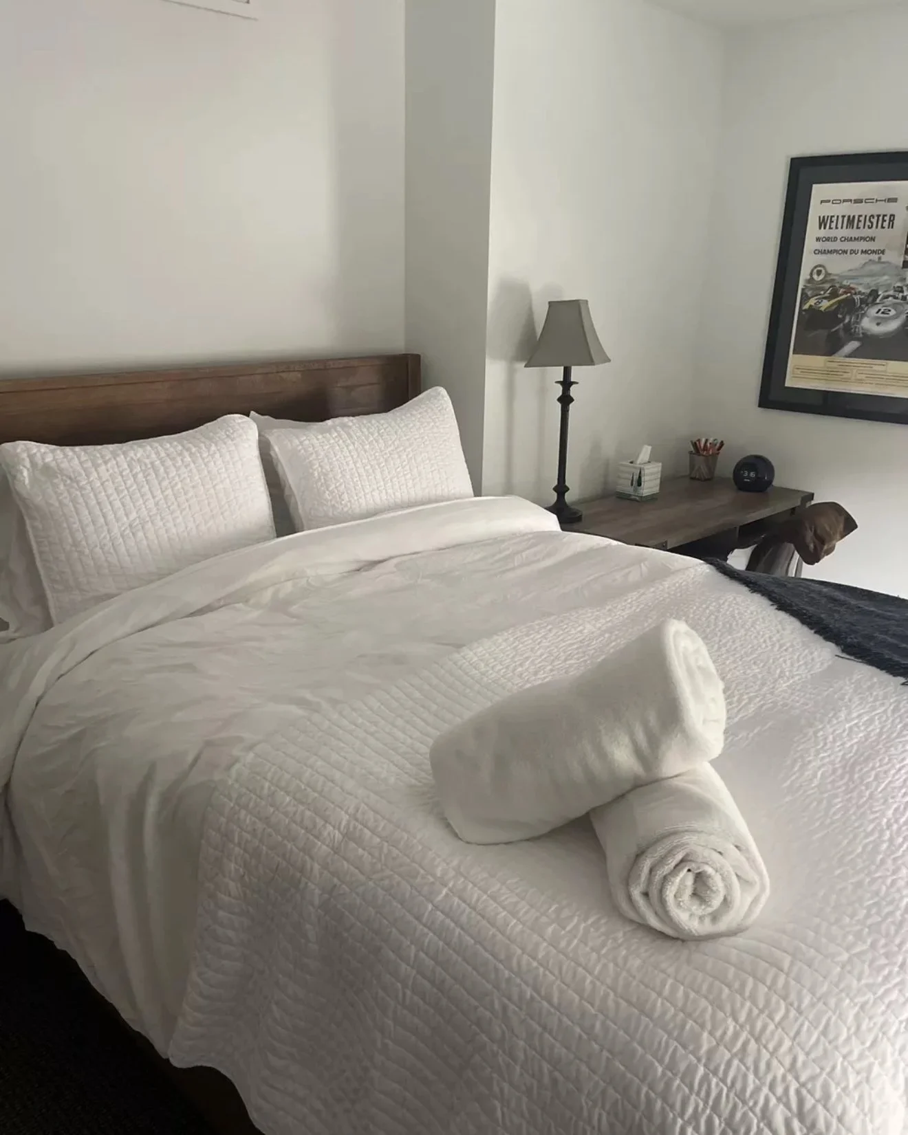 bedroom 1 queen bed