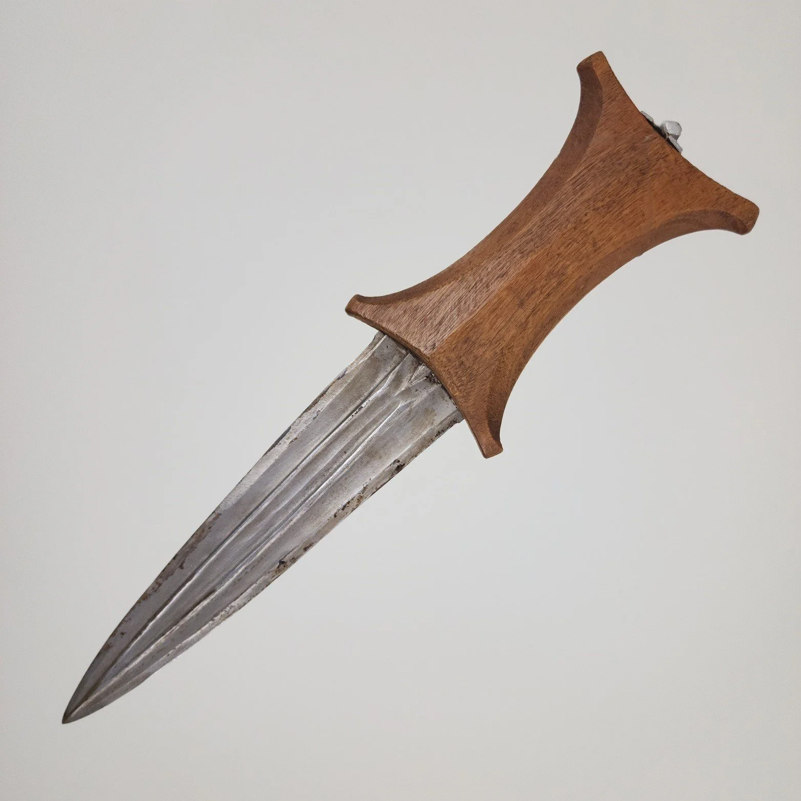 Arm Dagger 458 1.2.jpg