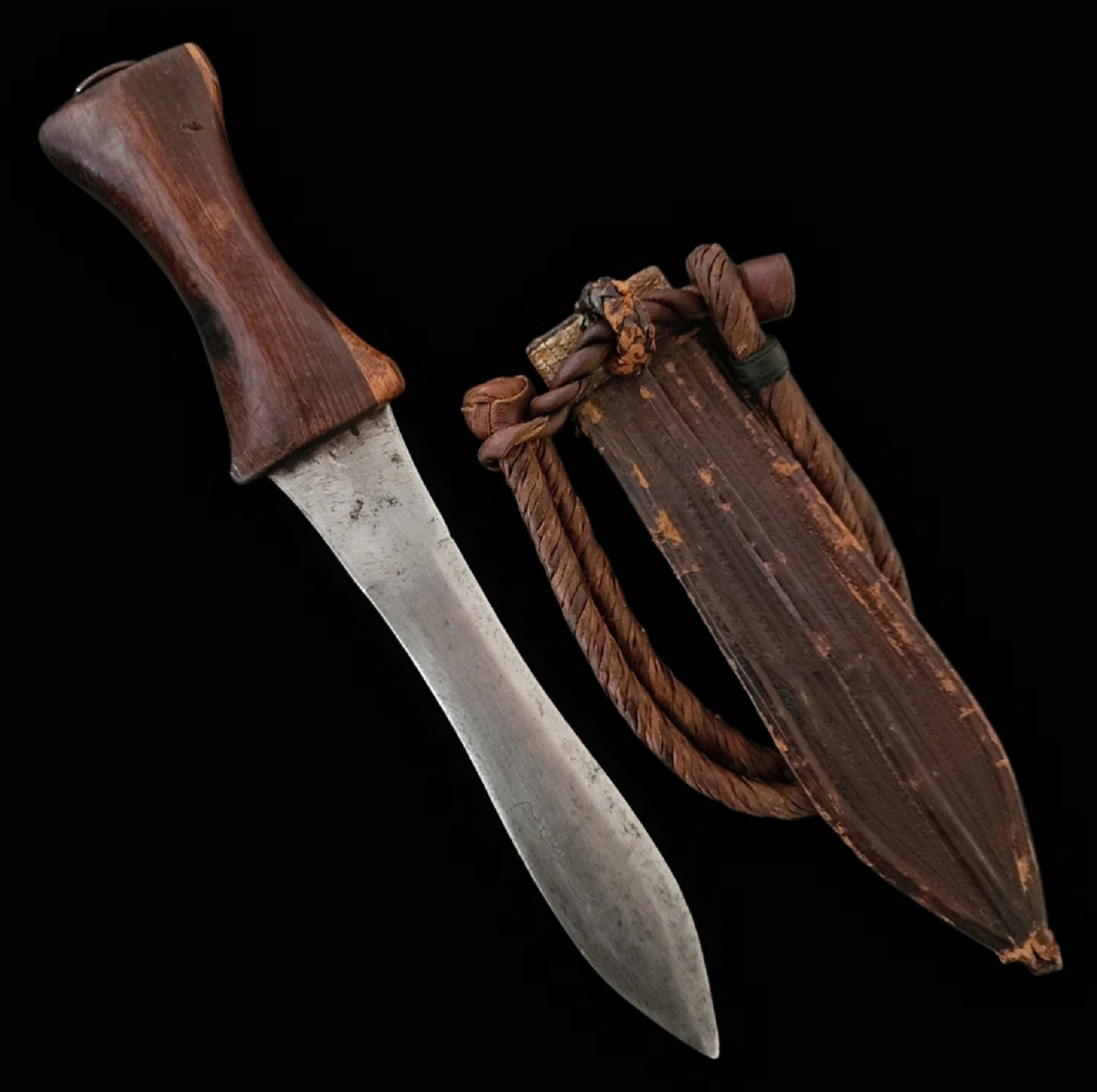 An Early Nubian Arm Dagger