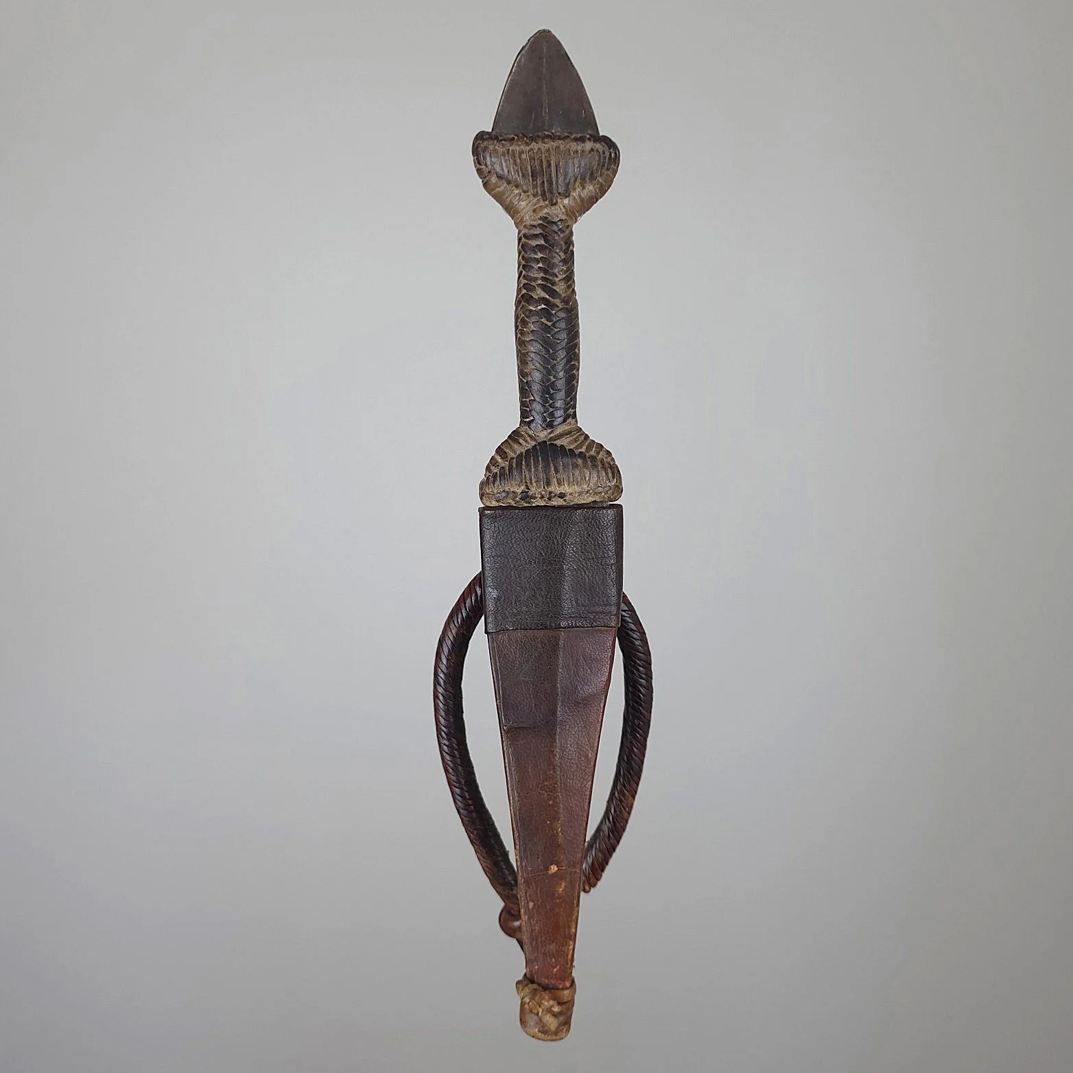 Toubou Arm Dagger