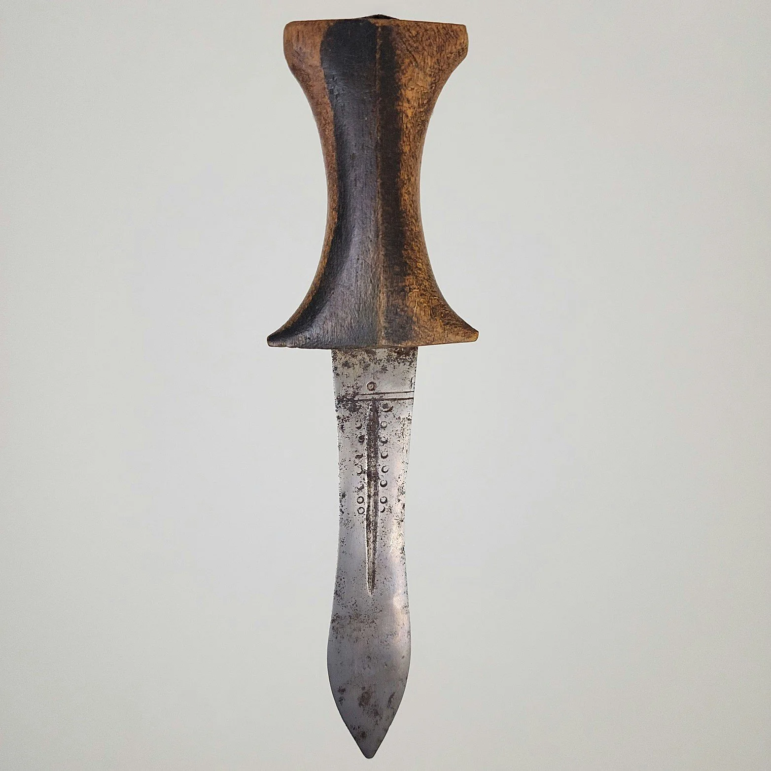 Arm Dagger 459 1.9.jpg