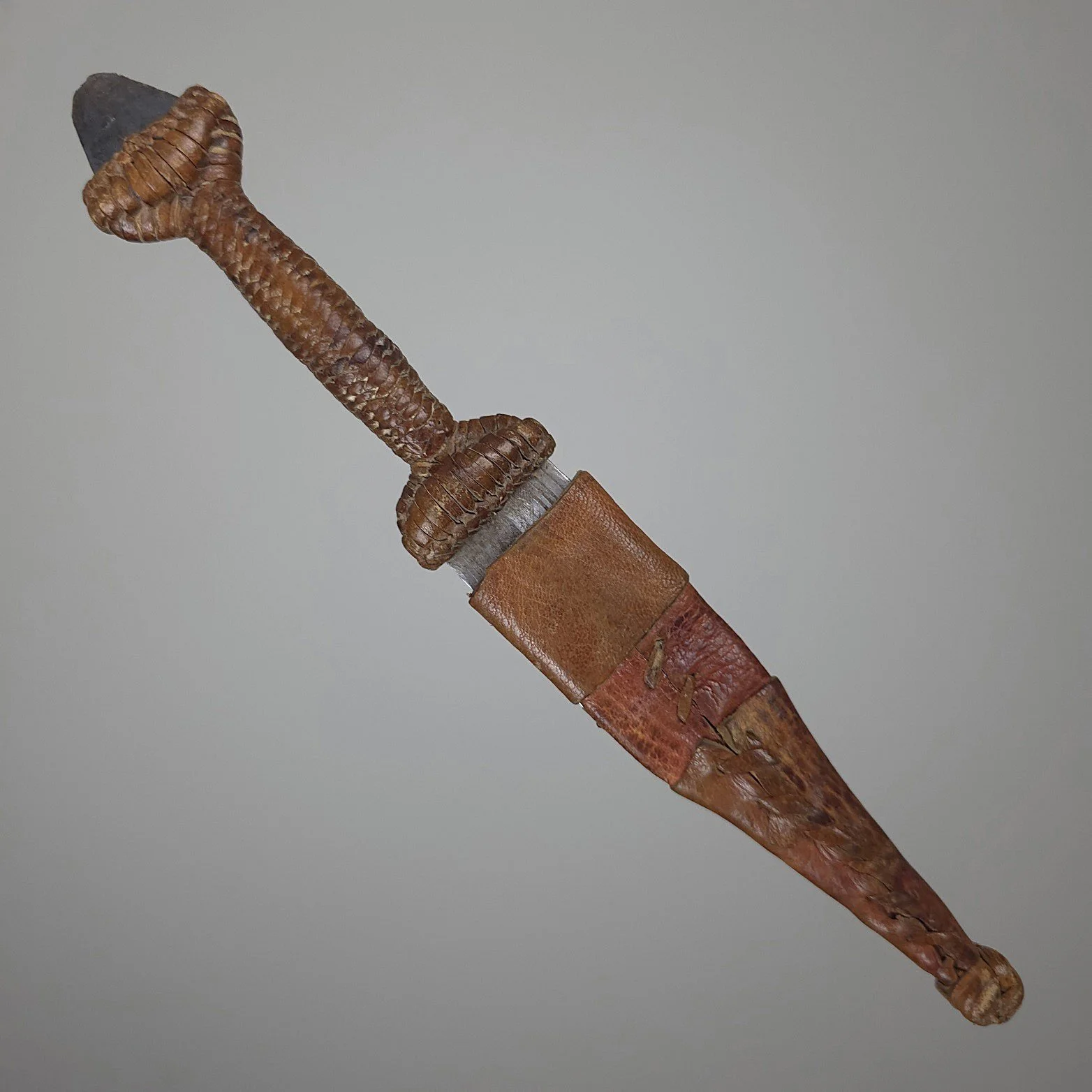 Toubou Arm Dagger