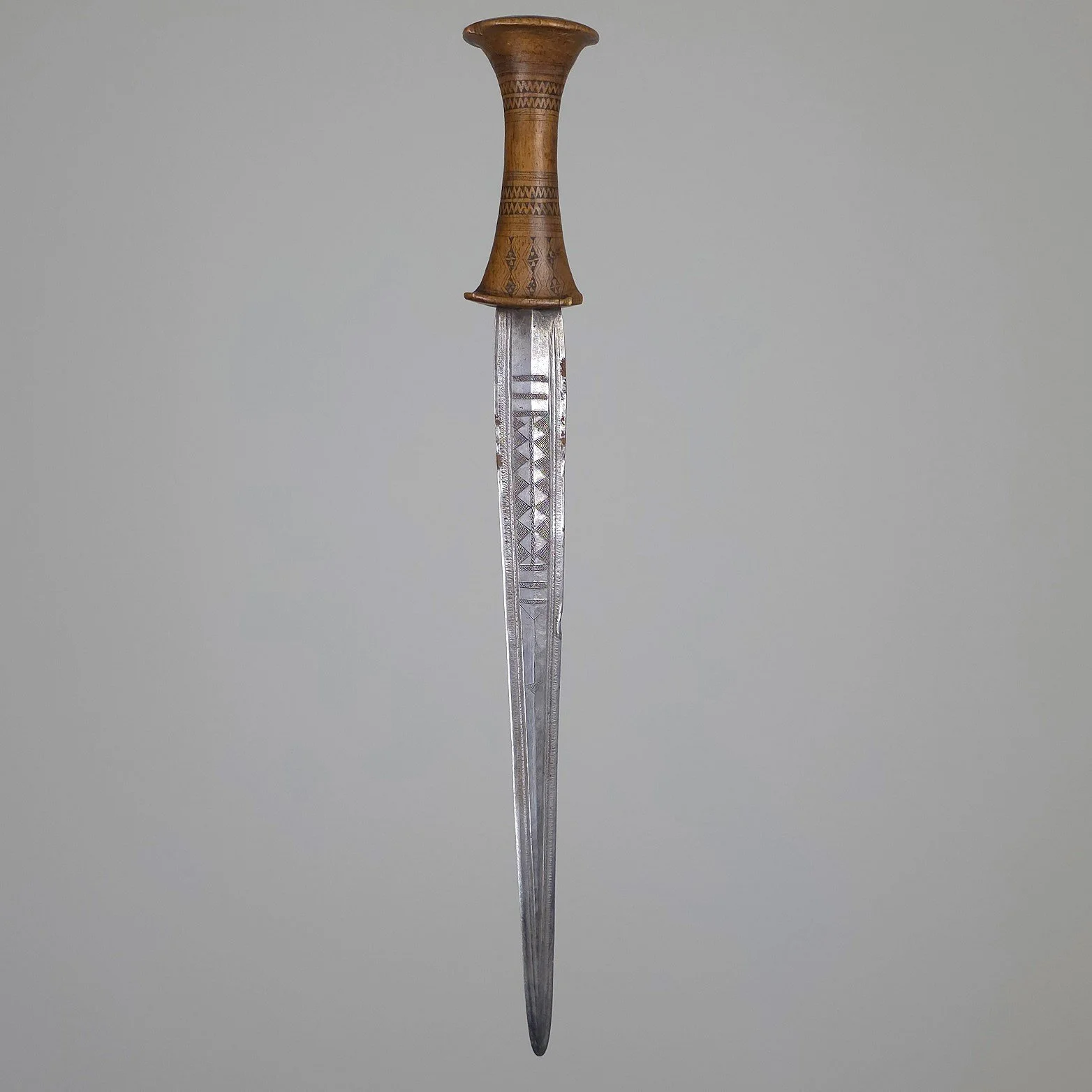 Arm Dagger