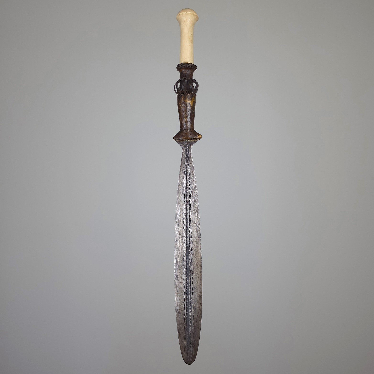 Yaka (Mbeeli Ya Phoko) Sword