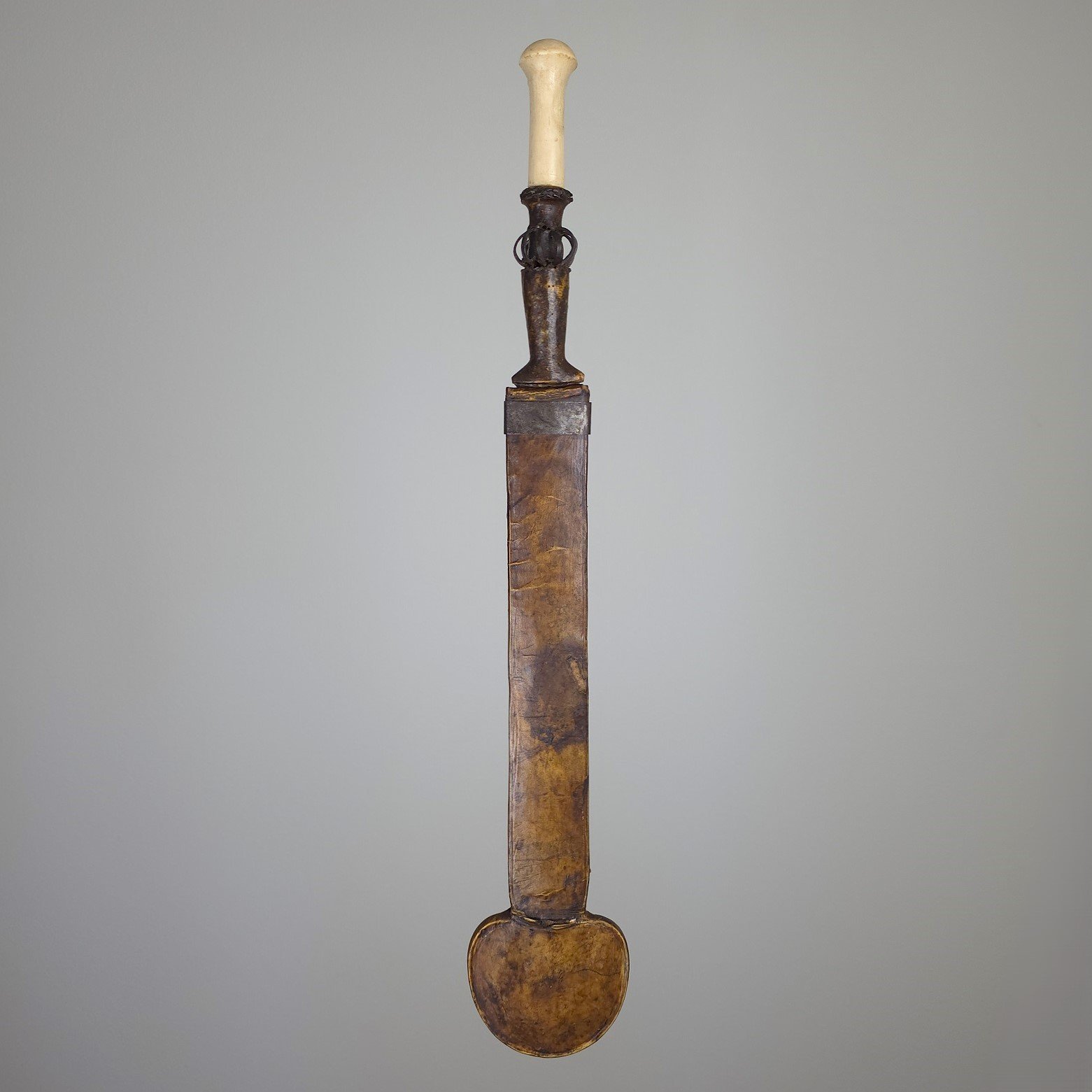 Yaka (Mbeeli Ya Phoko) Sword