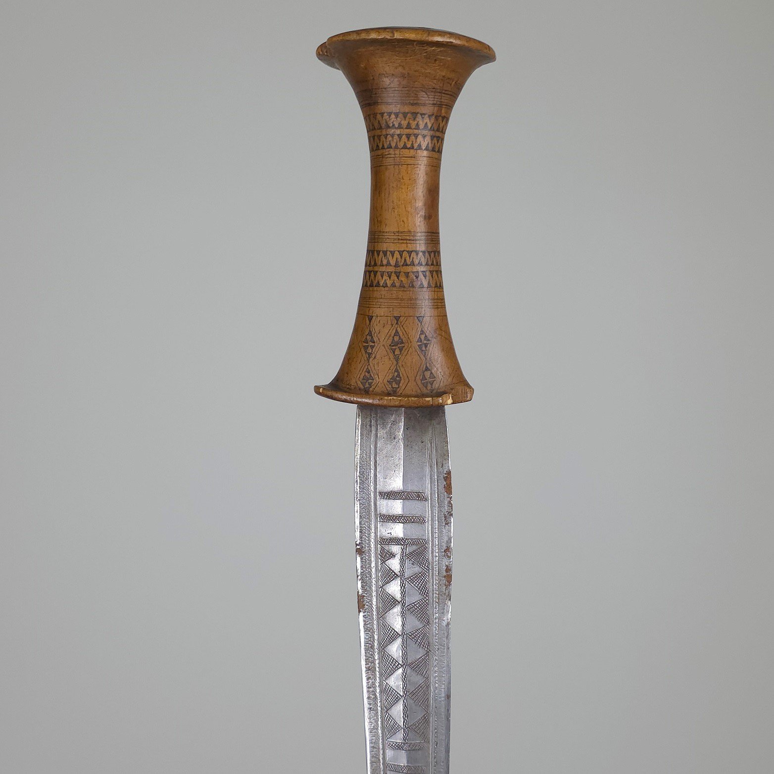Arm Dagger