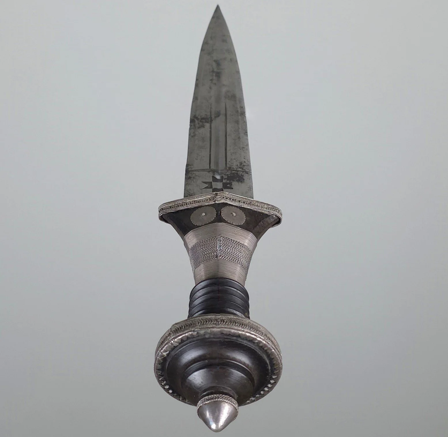 Arm Dagger