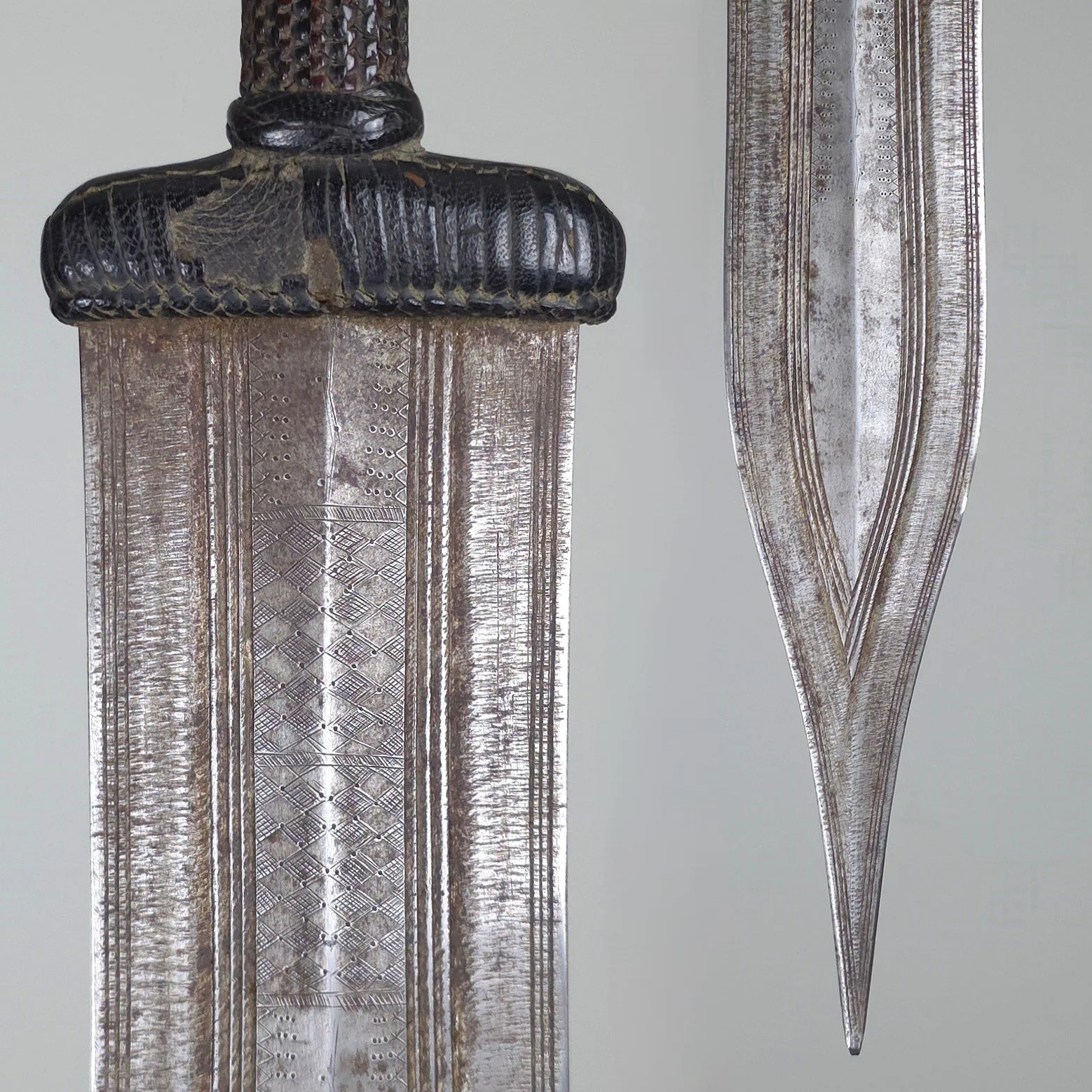 Kanuri / Kotoko Arm Dagger