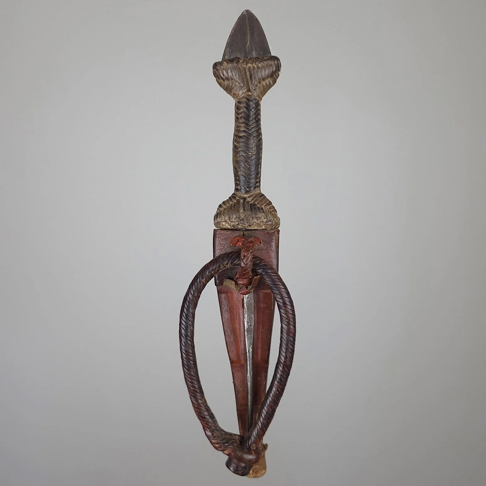 Toubou Arm Dagger