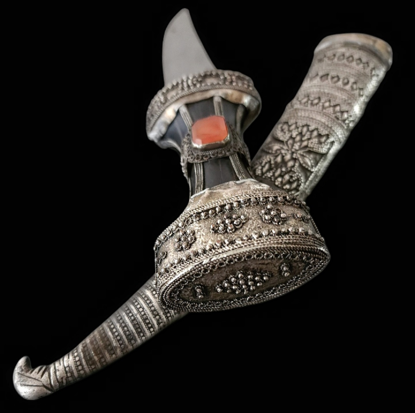 A Fine Ottoman Kurdish Khanjar