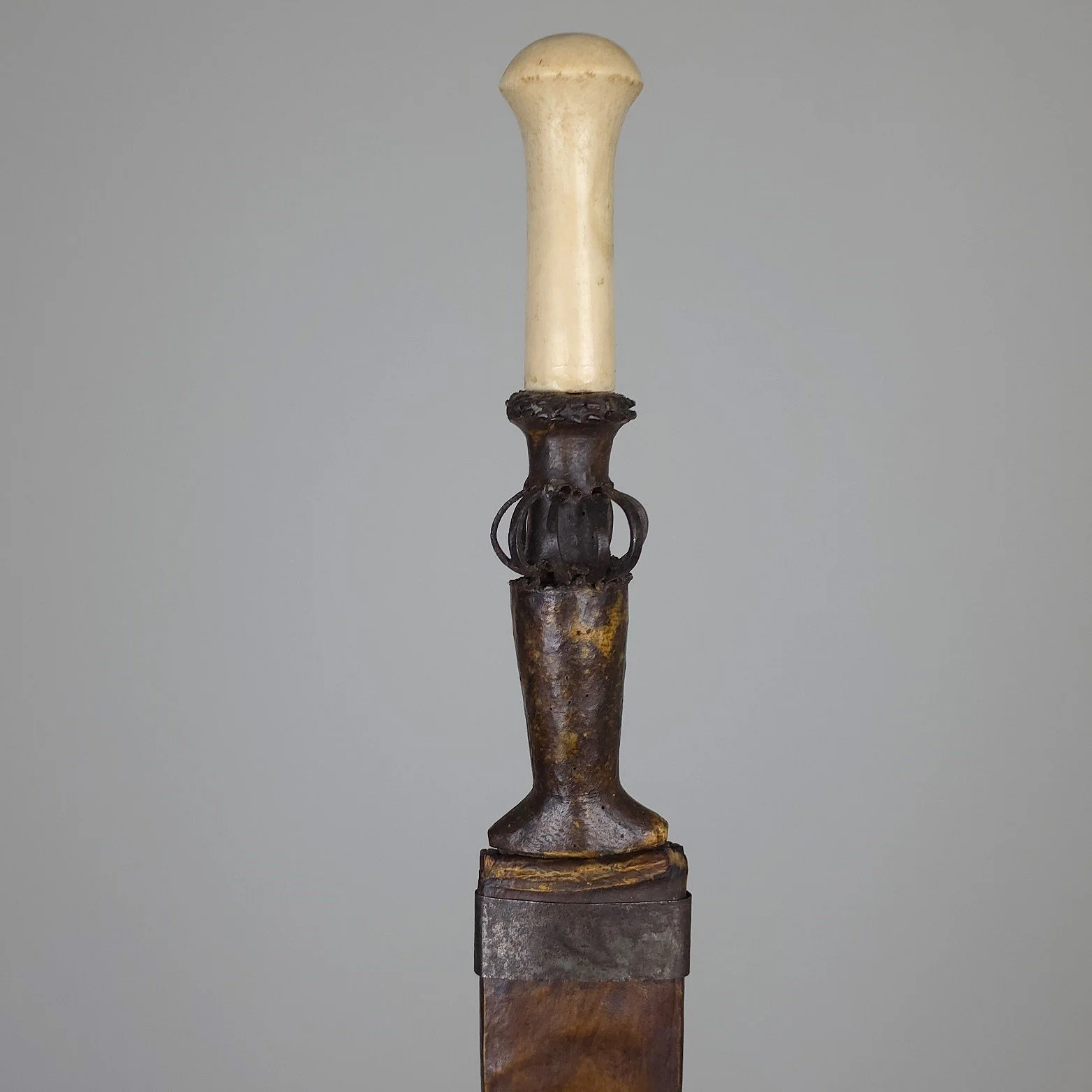 Yaka (Mbeeli Ya Phoko) Sword