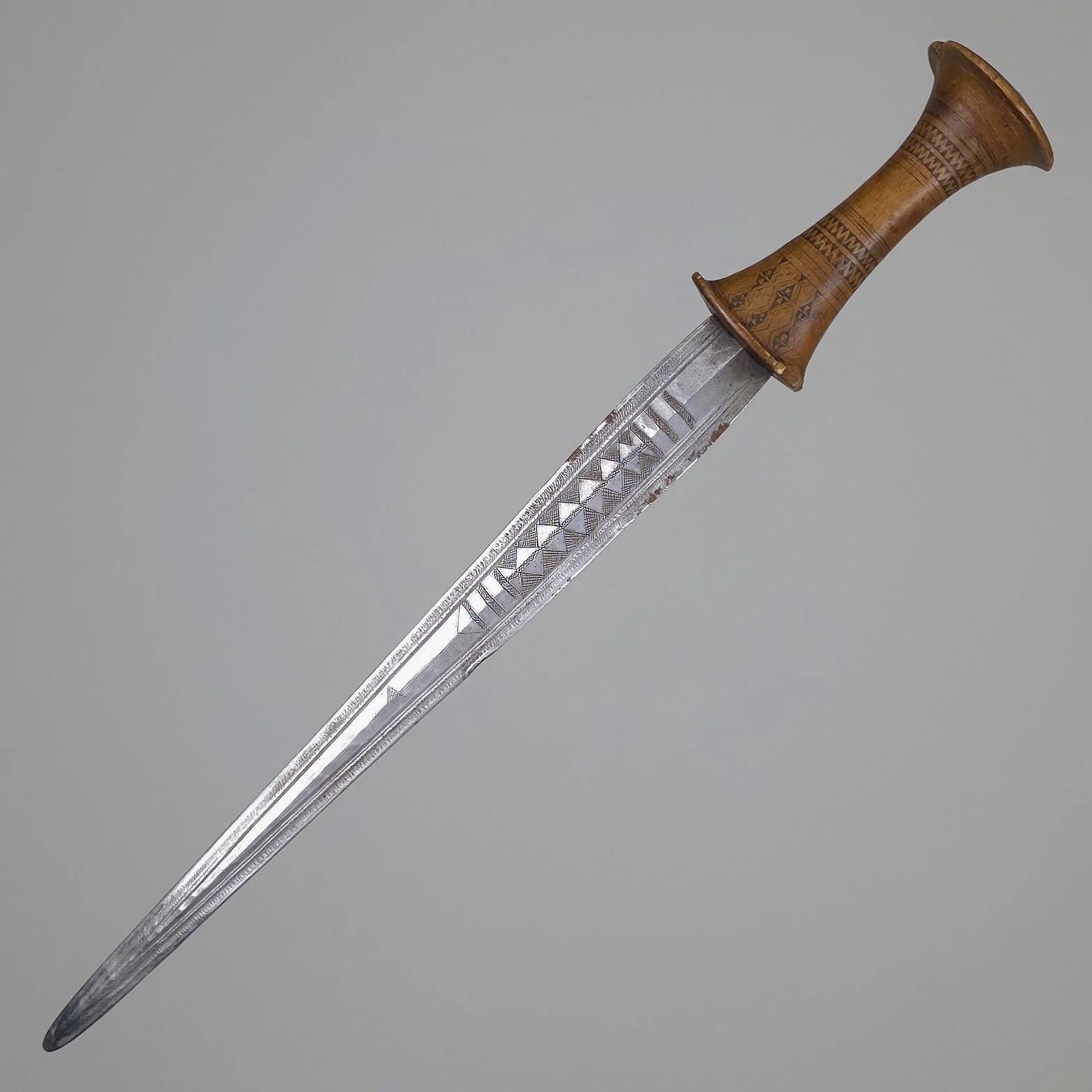 Arm Dagger