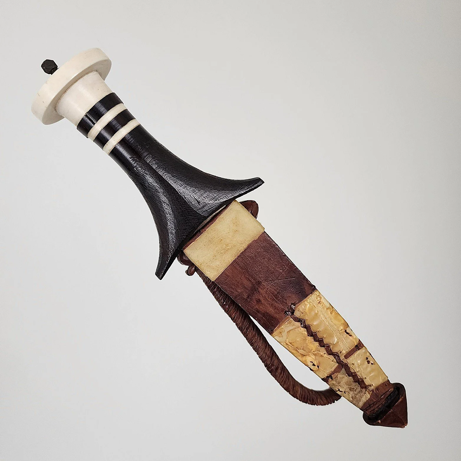 Arm Dagger 63 1.2.jpg