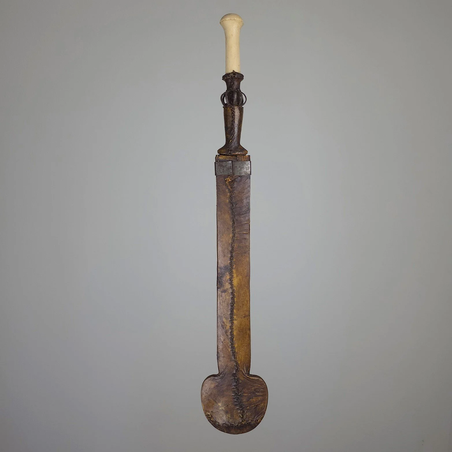 Yaka (Mbeeli Ya Phoko) Sword