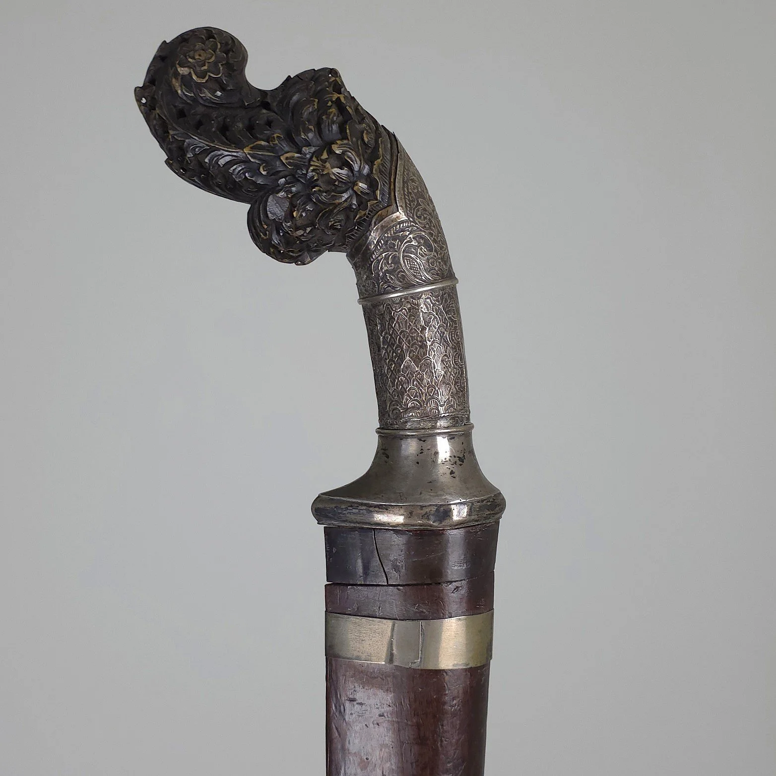 Pedang (Pedang Bengkok)