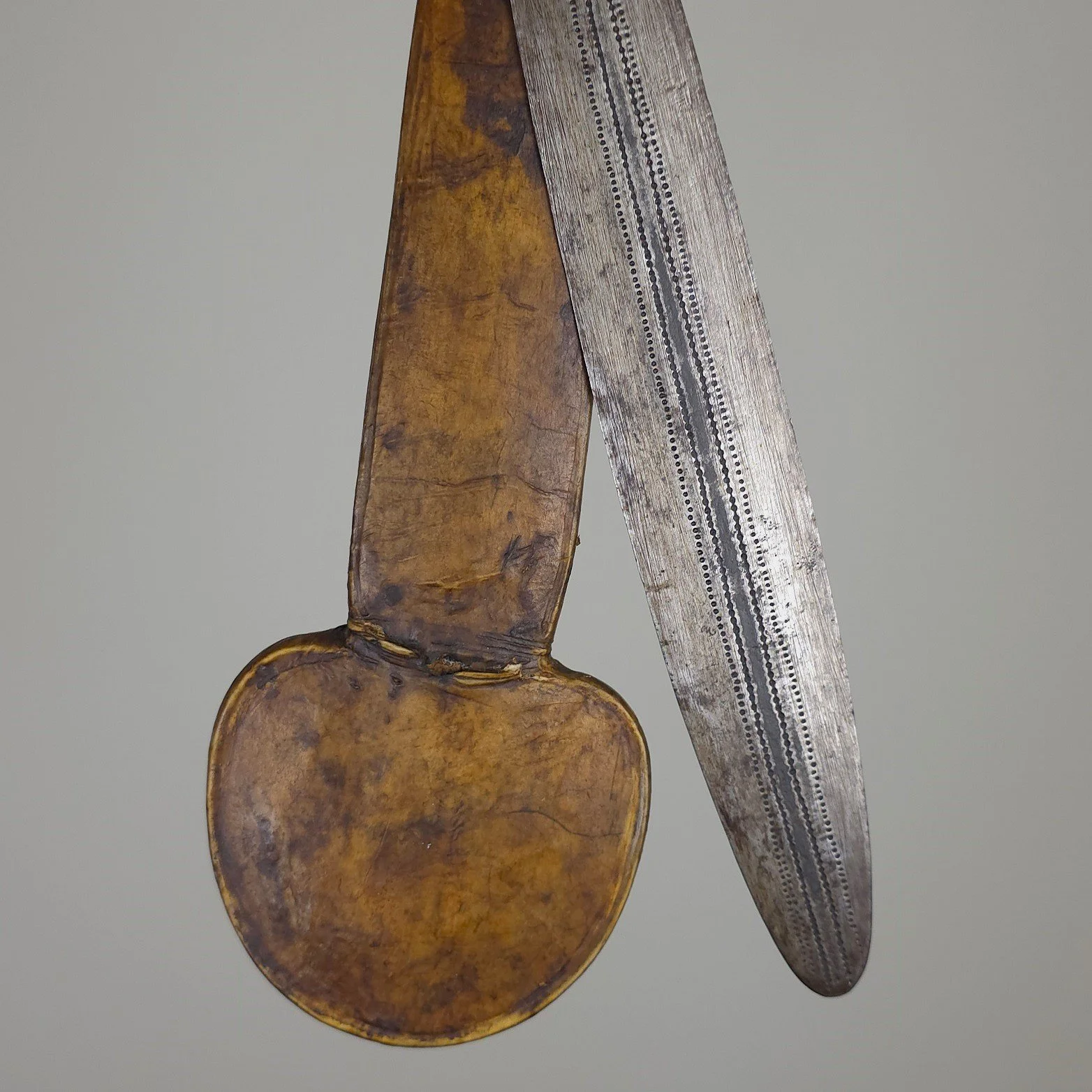 Yaka (Mbeeli Ya Phoko) Sword