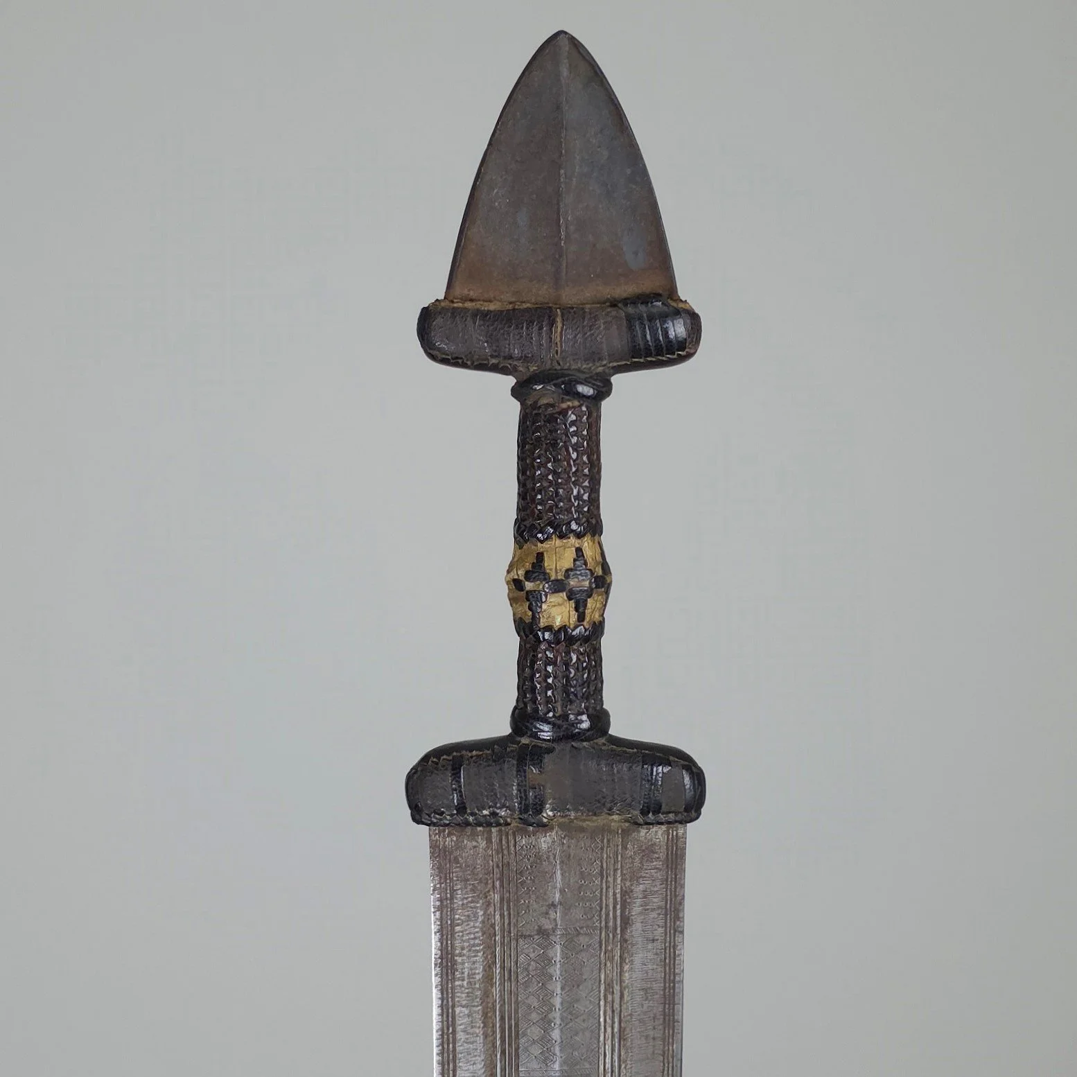 Kanuri / Kotoko Arm Dagger