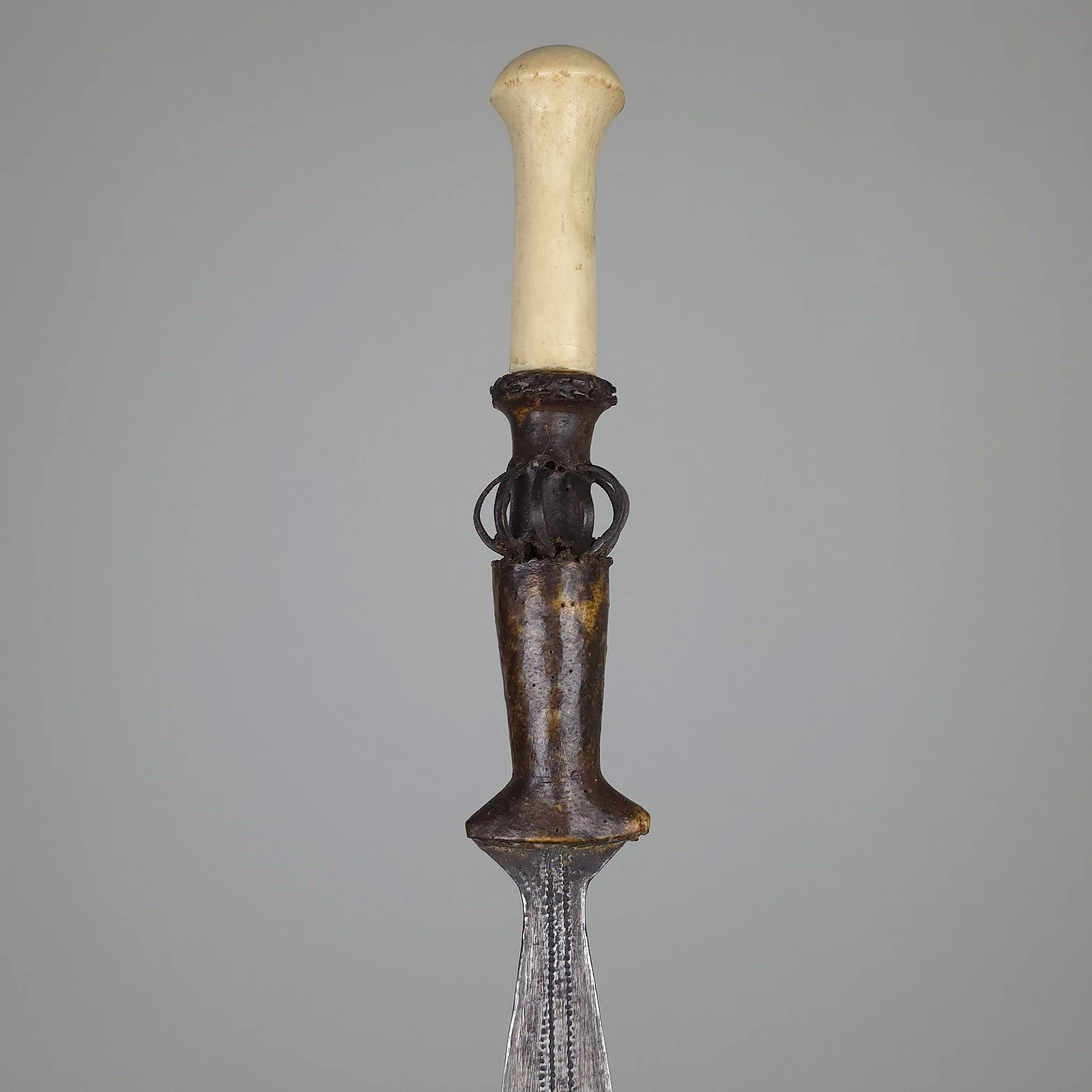 Yaka (Mbeeli Ya Phoko) Sword