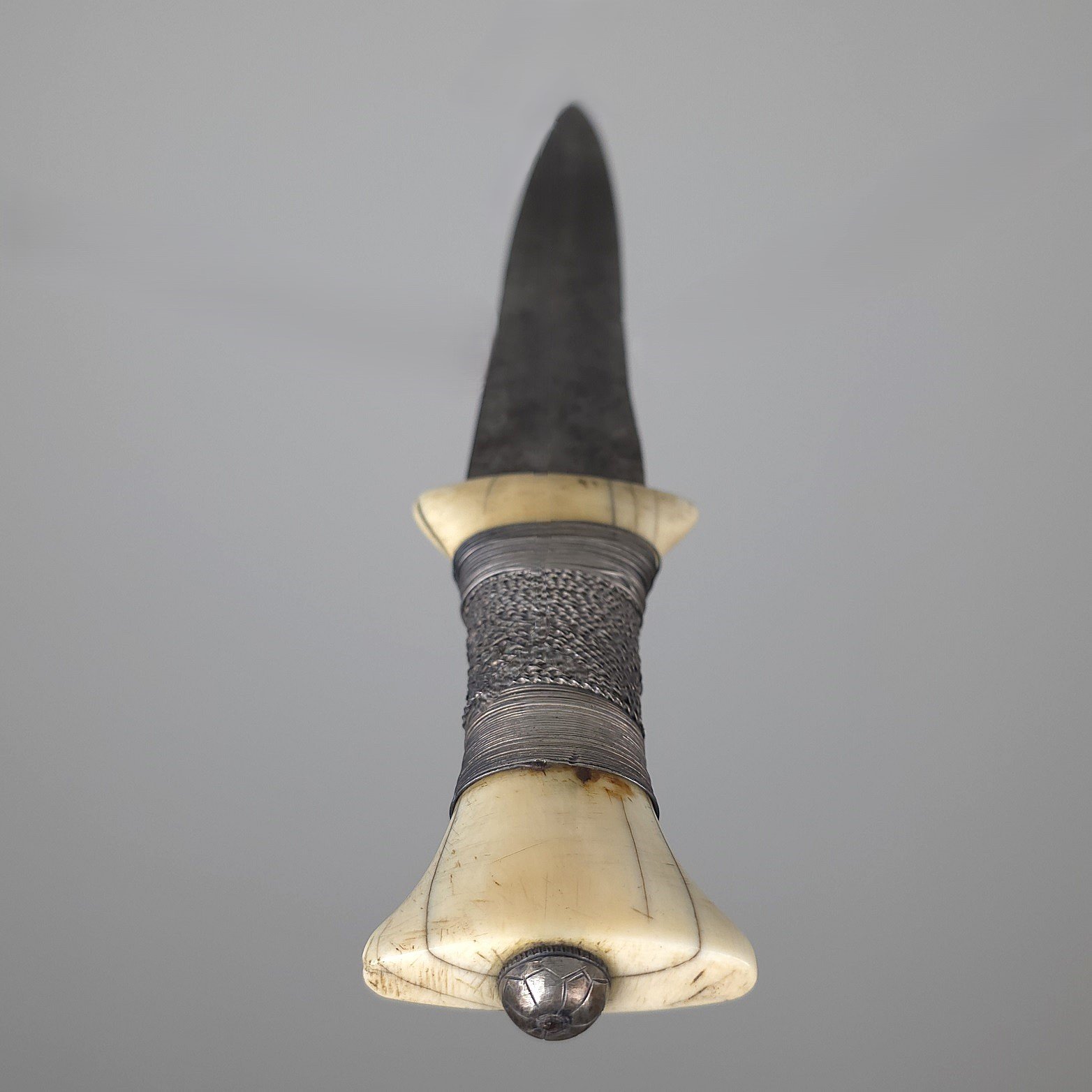 Arm Dagger
