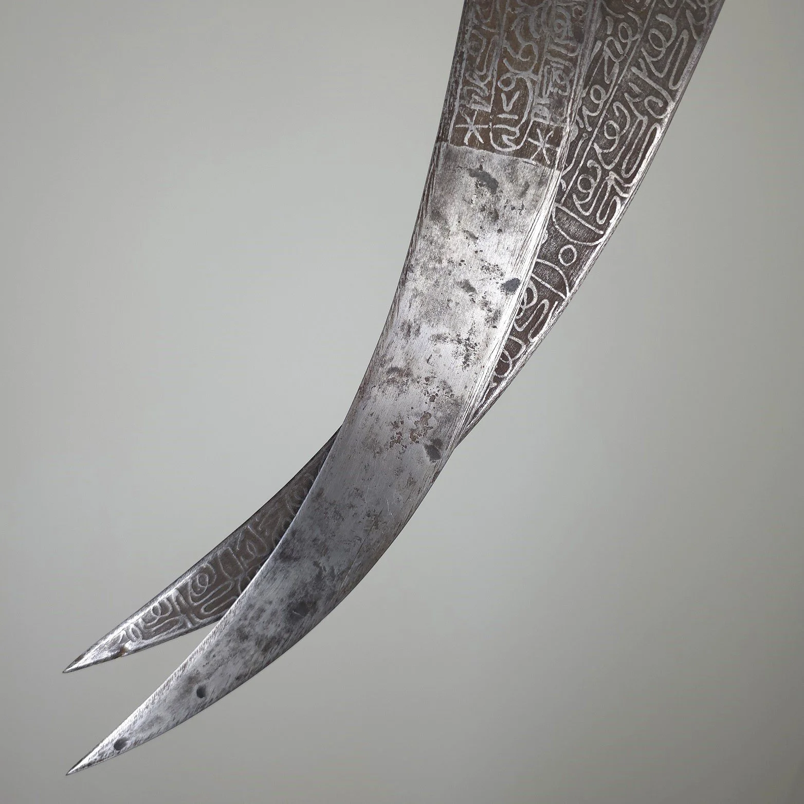 Chieftain Triple Dagger Set