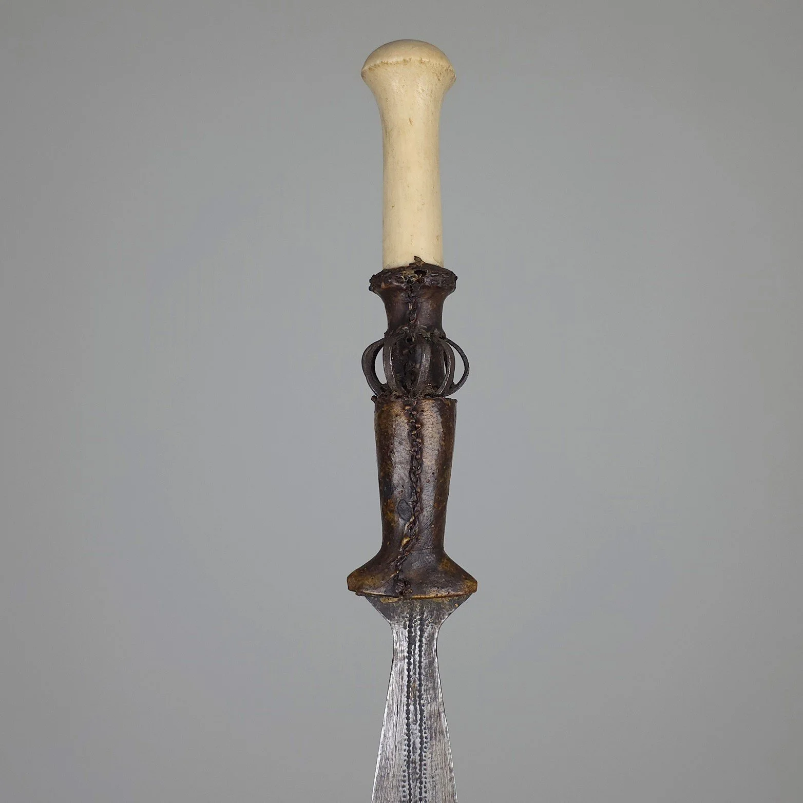 Yaka (Mbeeli Ya Phoko) Sword
