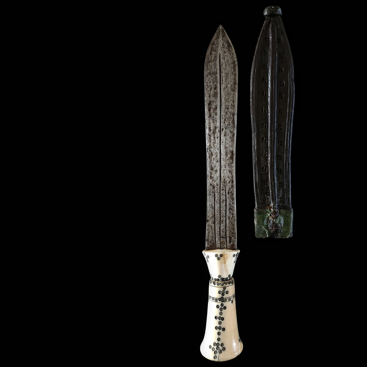 Azande Arm Dagger 376 1.4.png