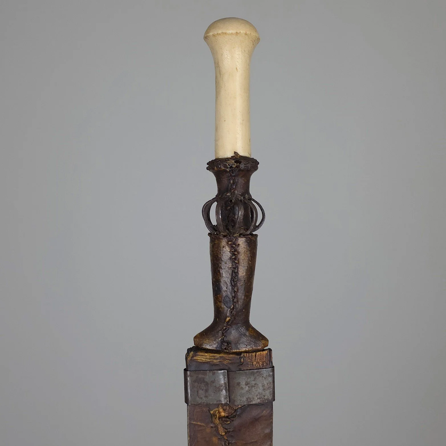 Yaka (Mbeeli Ya Phoko) Sword