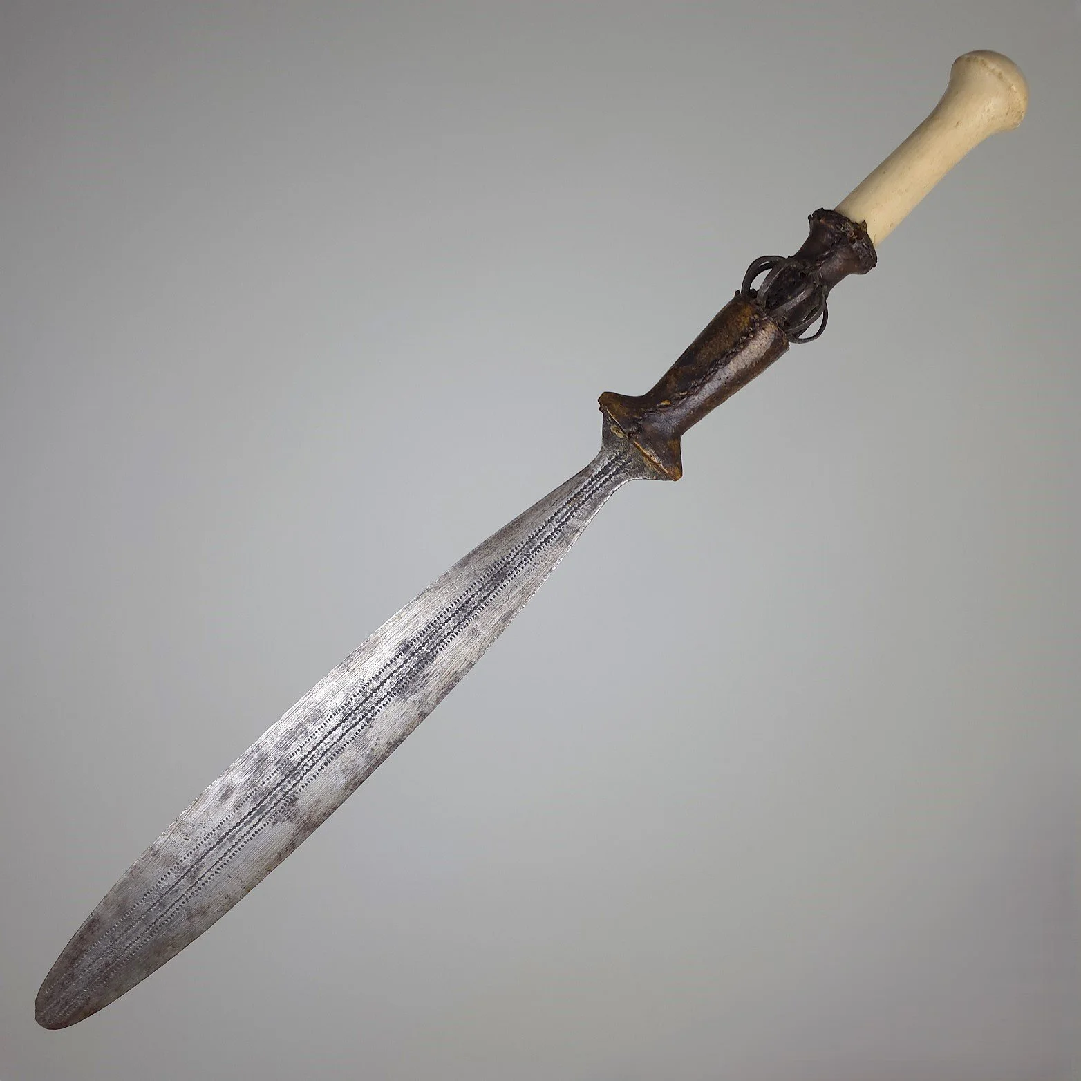 Yaka (Mbeeli Ya Phoko) Sword