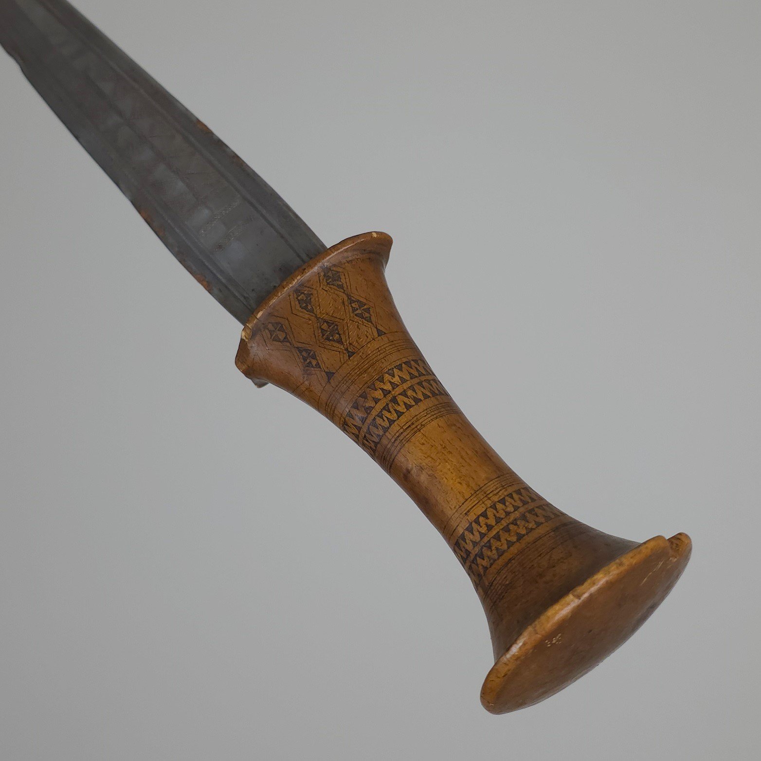 Arm Dagger