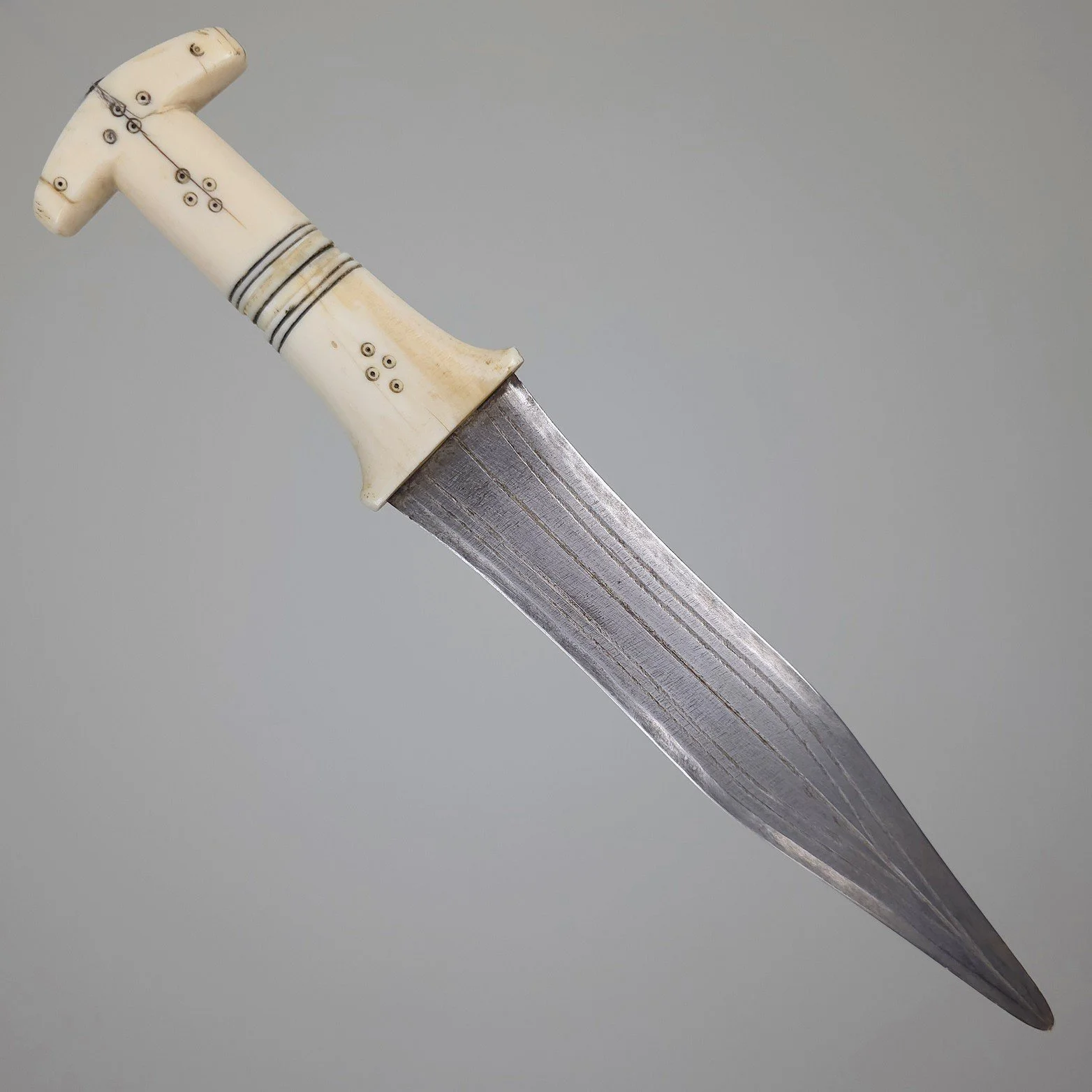 Azande Arm Dagger
