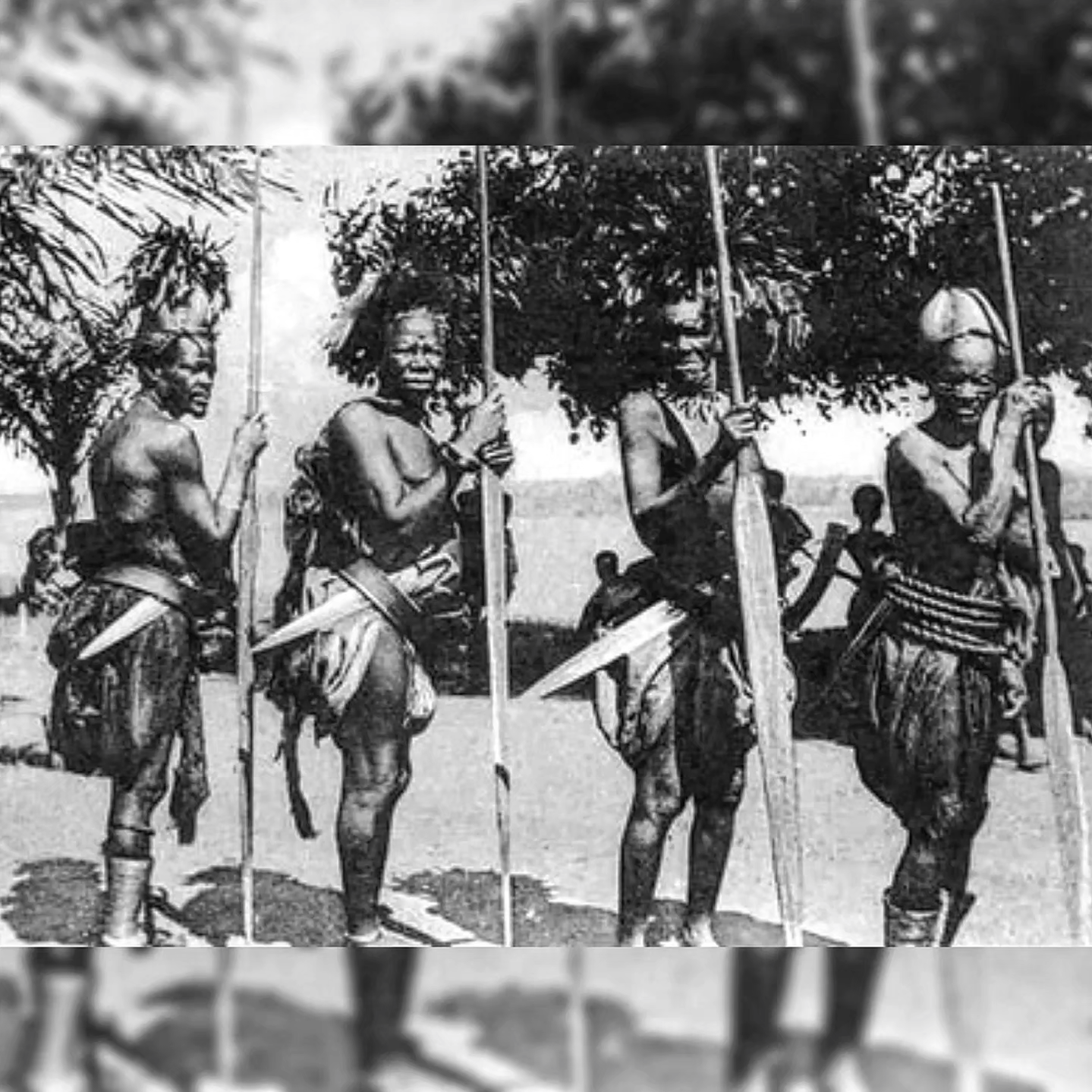 Azande / Boa Mambeli Short